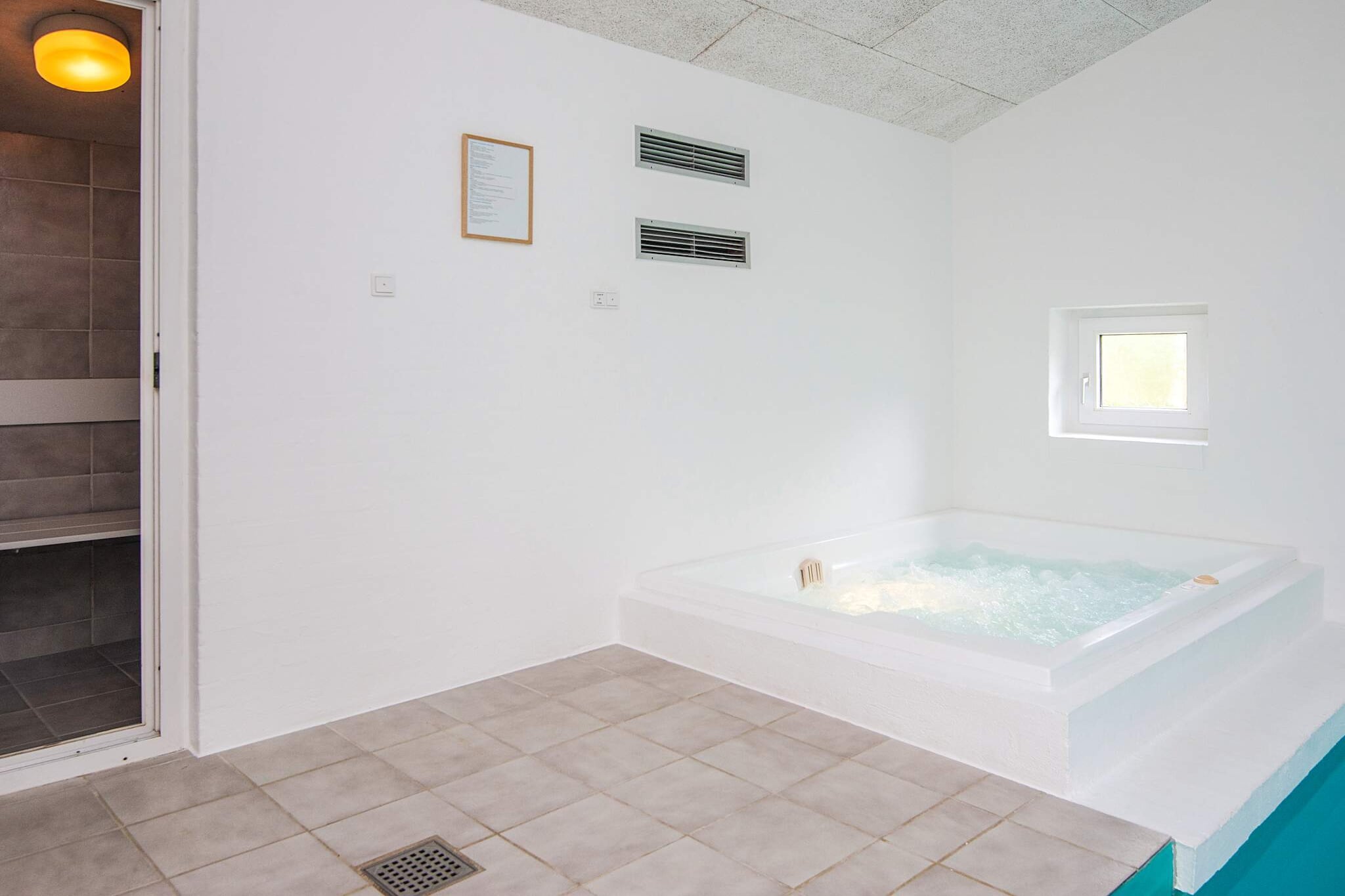 Retraite rénovée avec piscine - Piscine