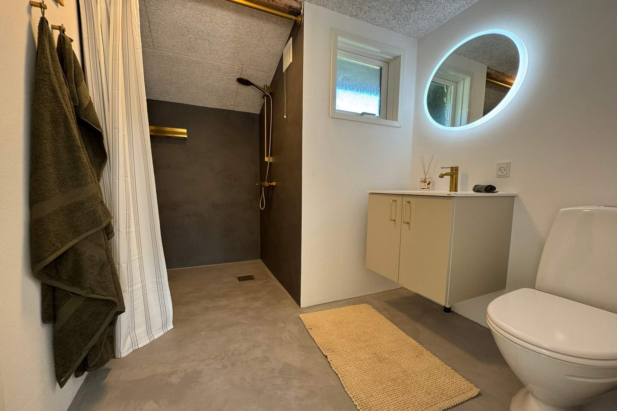 Retraite rénovée avec piscine - Intérieur