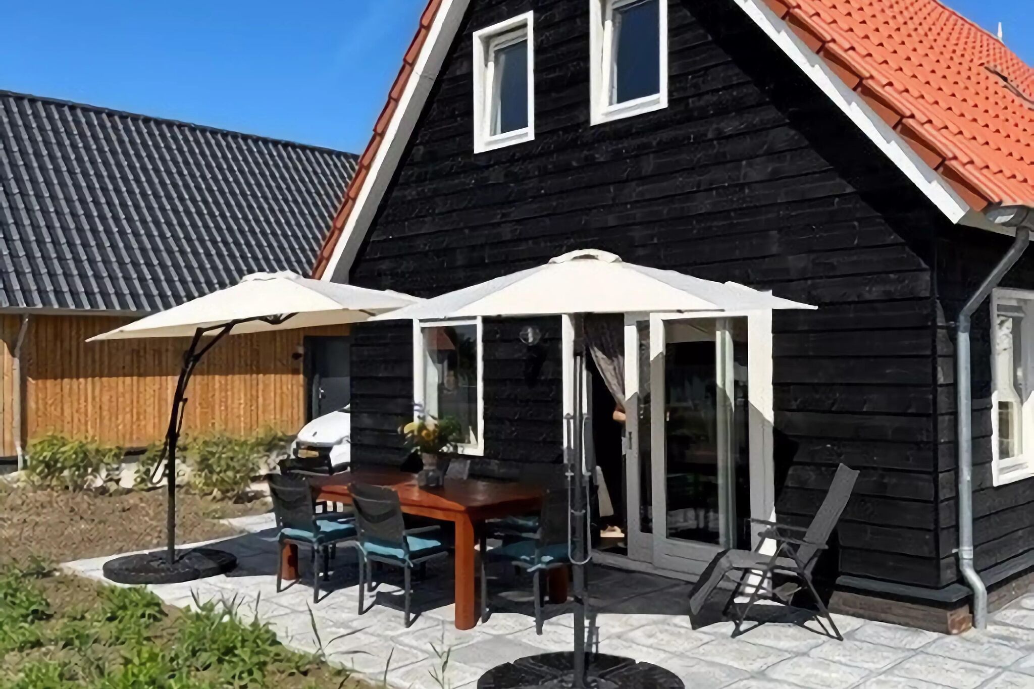 Holiday home near the beach on the Oosterschelde