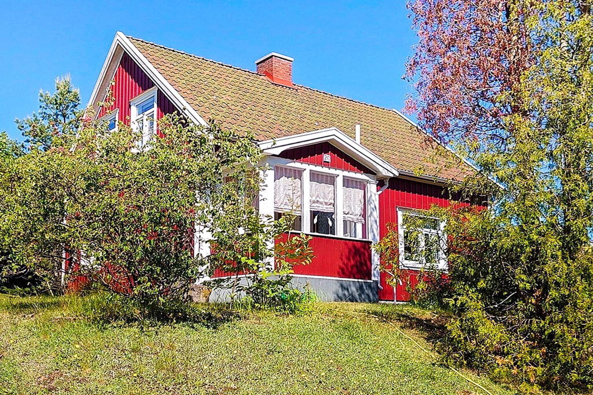 Here you live spaciously in the SmÃ¥land Highlands in Bruzaholm with proximity to bathing lakes and beautiful nature. You live with only 40 km to Vimmerby where the popular Astrid Lindgren's World is located. The house has a large garden where you can spend beautiful days in the outdoor furniture. You have a total of 7 beds that are divided into three bedrooms, one with a double bed, the other with 2 single beds, and the house's loft with 2 single beds. Downstairs in the living room there is a sofa bed for 1 person, here you also have another sofa and TV. In the house's kitchen you have most of what you need as well as kitchen furniture. You have a dining room where there is a larger dining table where you can enjoy your meals. You also have a small glazed terrace with seating. The tiled stoves in the house are not combustible. The house is located on road 40 between EksjÃ¶ and Mariannelund. In EksjÃ¶ you can visit the unique cultural heritage-marked wooden town. Mariannelund is known for its Filmby and that Emil in LÃ¶nneberga was filmed here. You have many excursion destinations such as VÃ¤stervik, JÃ¶nkÃ¶ping, Wirum Ã„lgpark etc. You have 4.5 km to take a swim in Lake HjÃ¤lten and 7 km to NyanÃ¤s and Mycklaflon swimming area where there is also camping. If you want an even bigger bath, there is Nossenbadet in Vimmerby. Fishing licenses are available for purchase in many of the lakes and in the Bruza River. For those interested in golf, EksjÃ¶ Golf Club is just 2.5 km away.