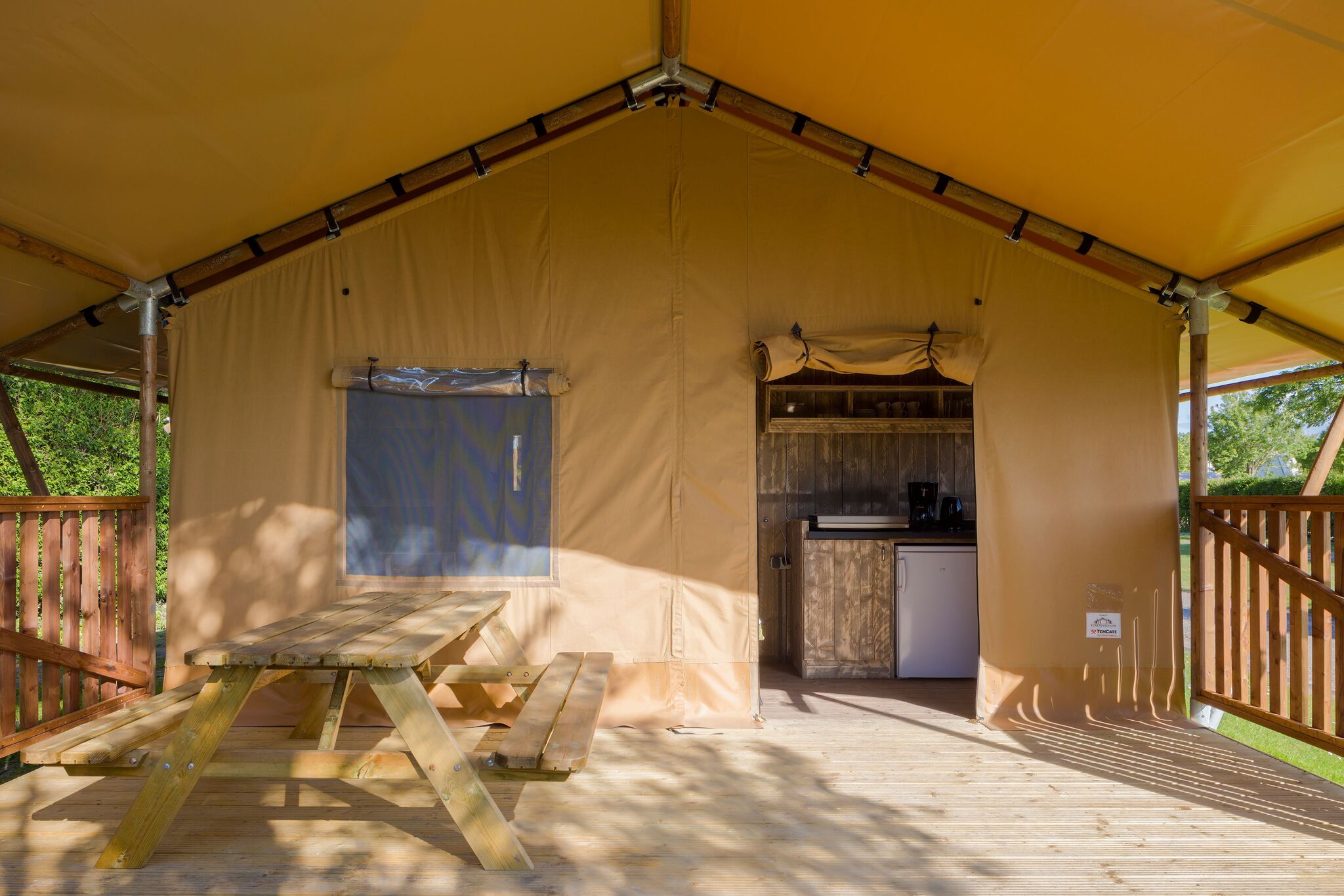 Nice safari tent with bathroom, Eindhoven at 12 km