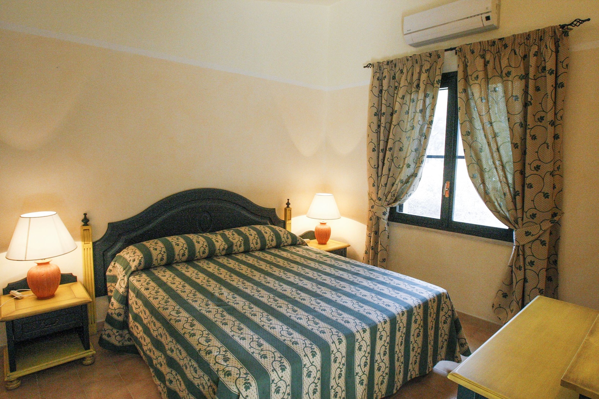 Bed Room