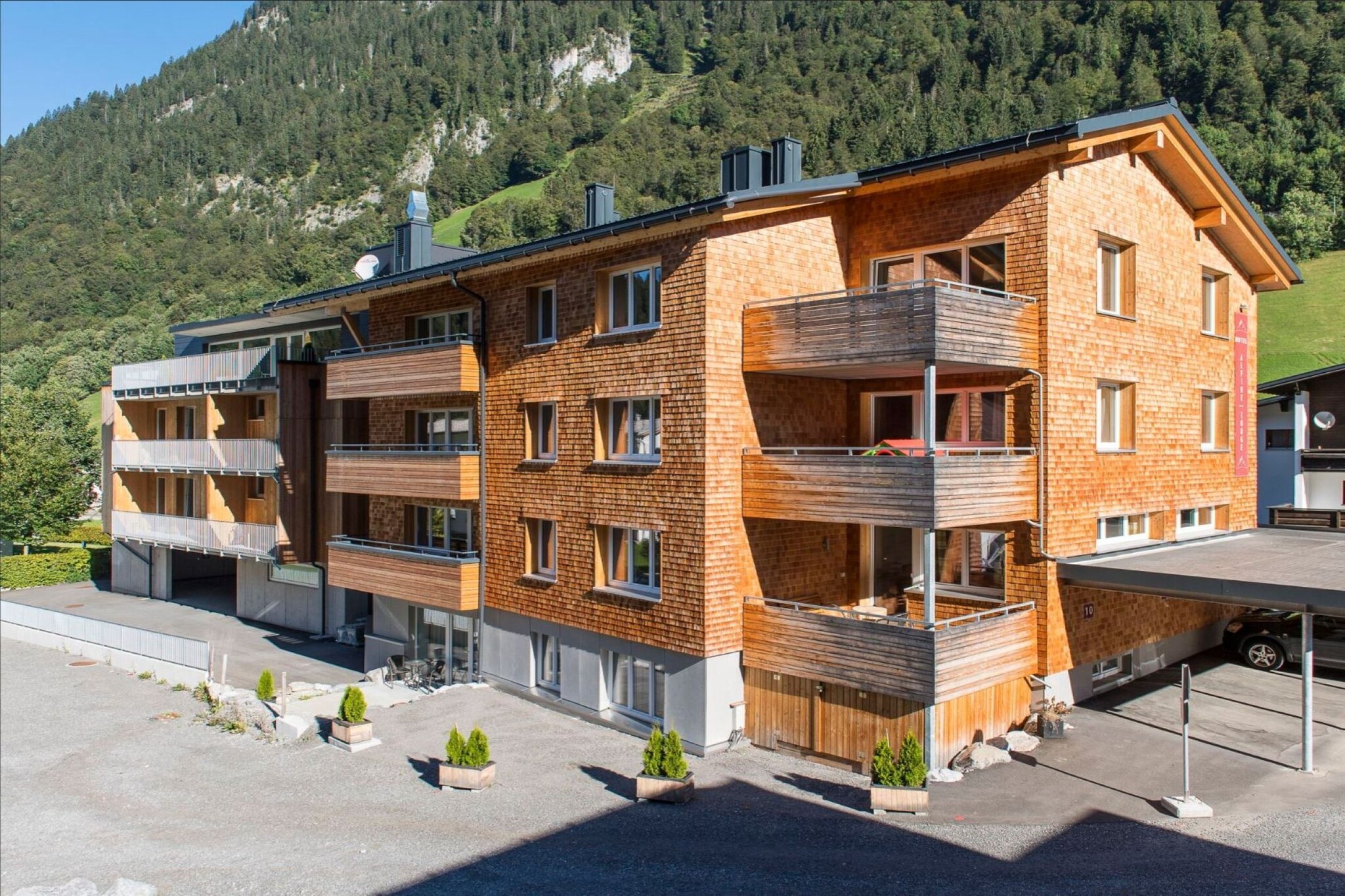 Exterior Summer