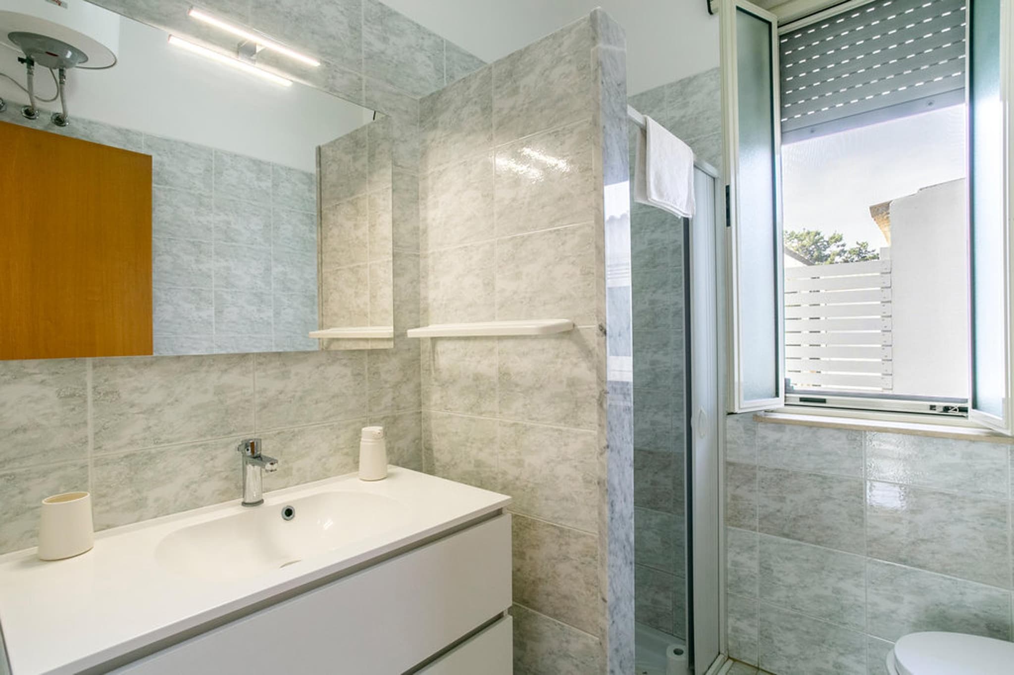 Appartamento 1 Villa Cavarra-Bathroom