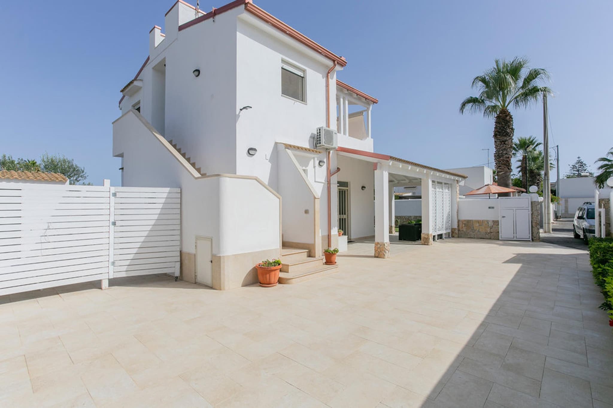 Appartamento 1 Villa Cavarra-Exterior in summer