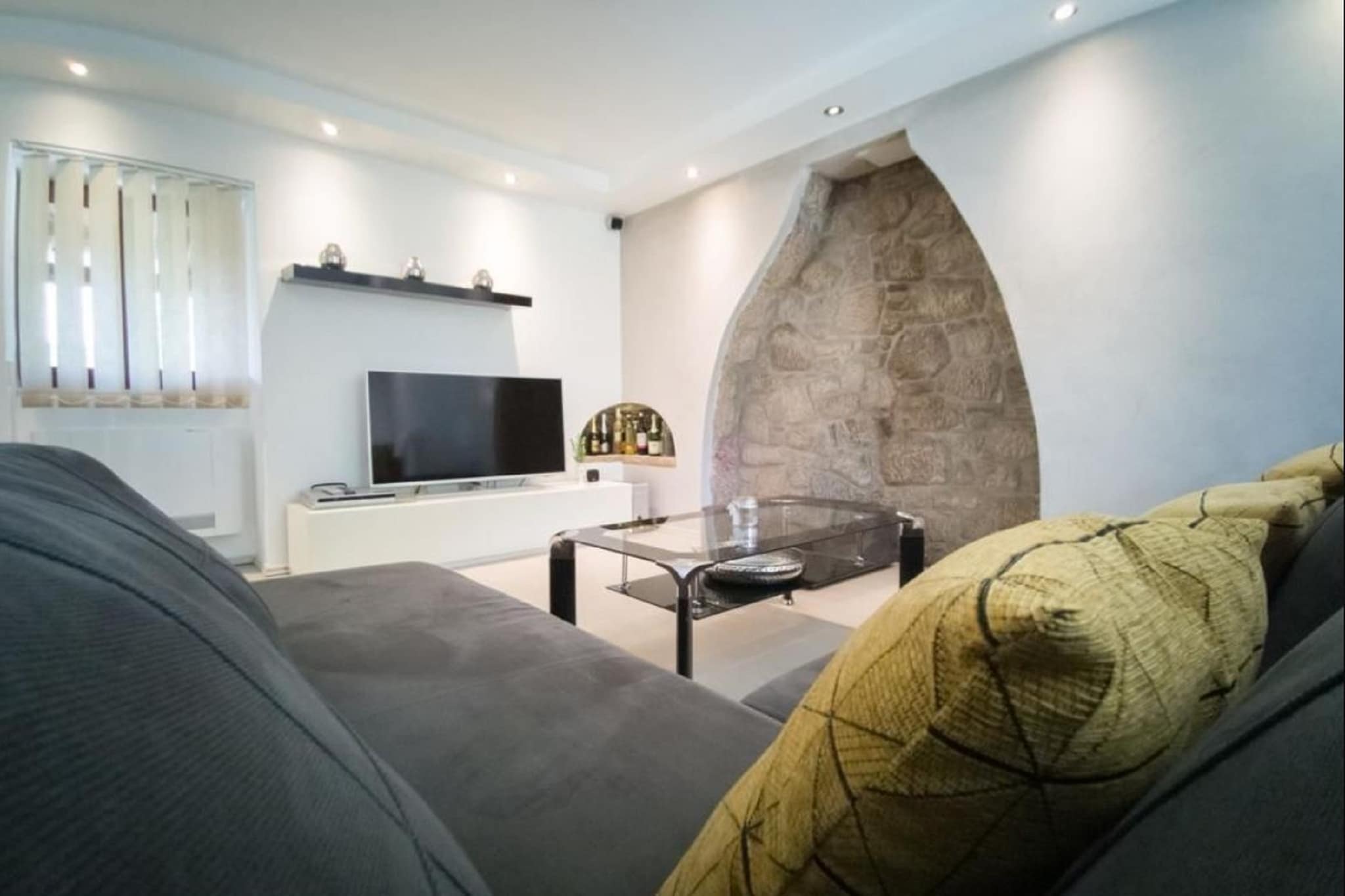 Quaint holiday home in Risika with hot tub