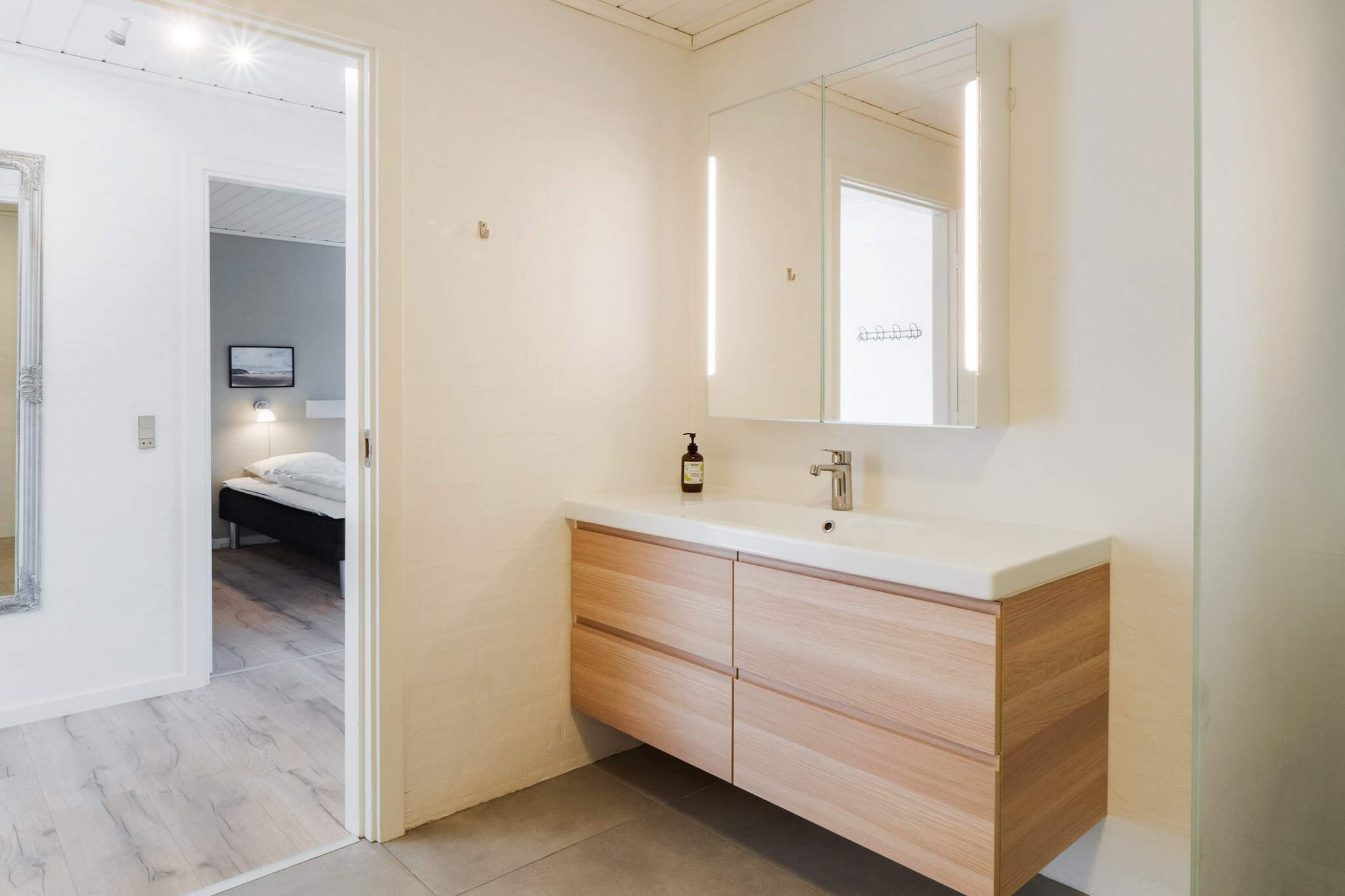 Gerenoveerd vakantiehuis met zwembad - Binnen