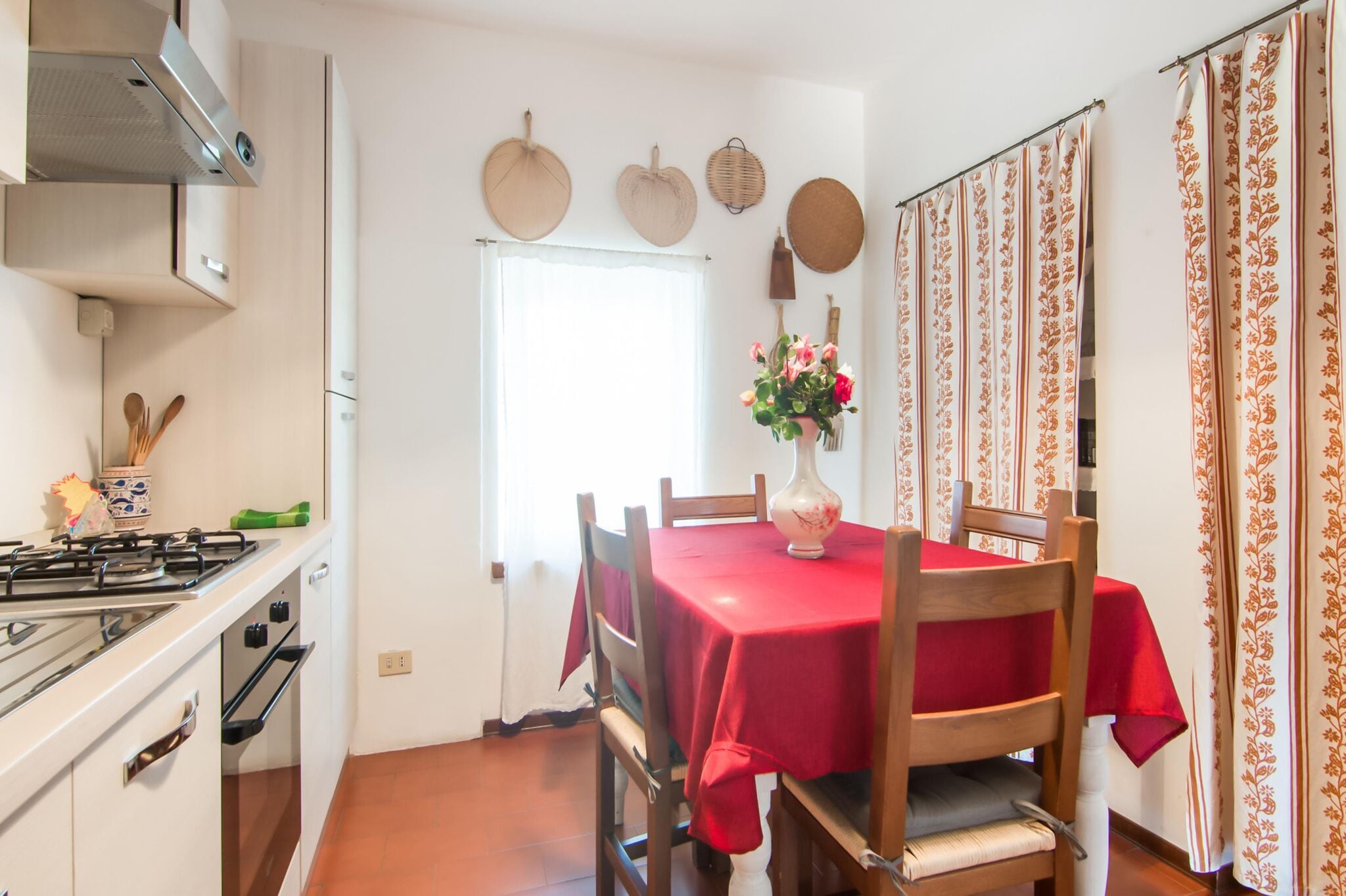 Traditional holiday home in Urbino with terrace