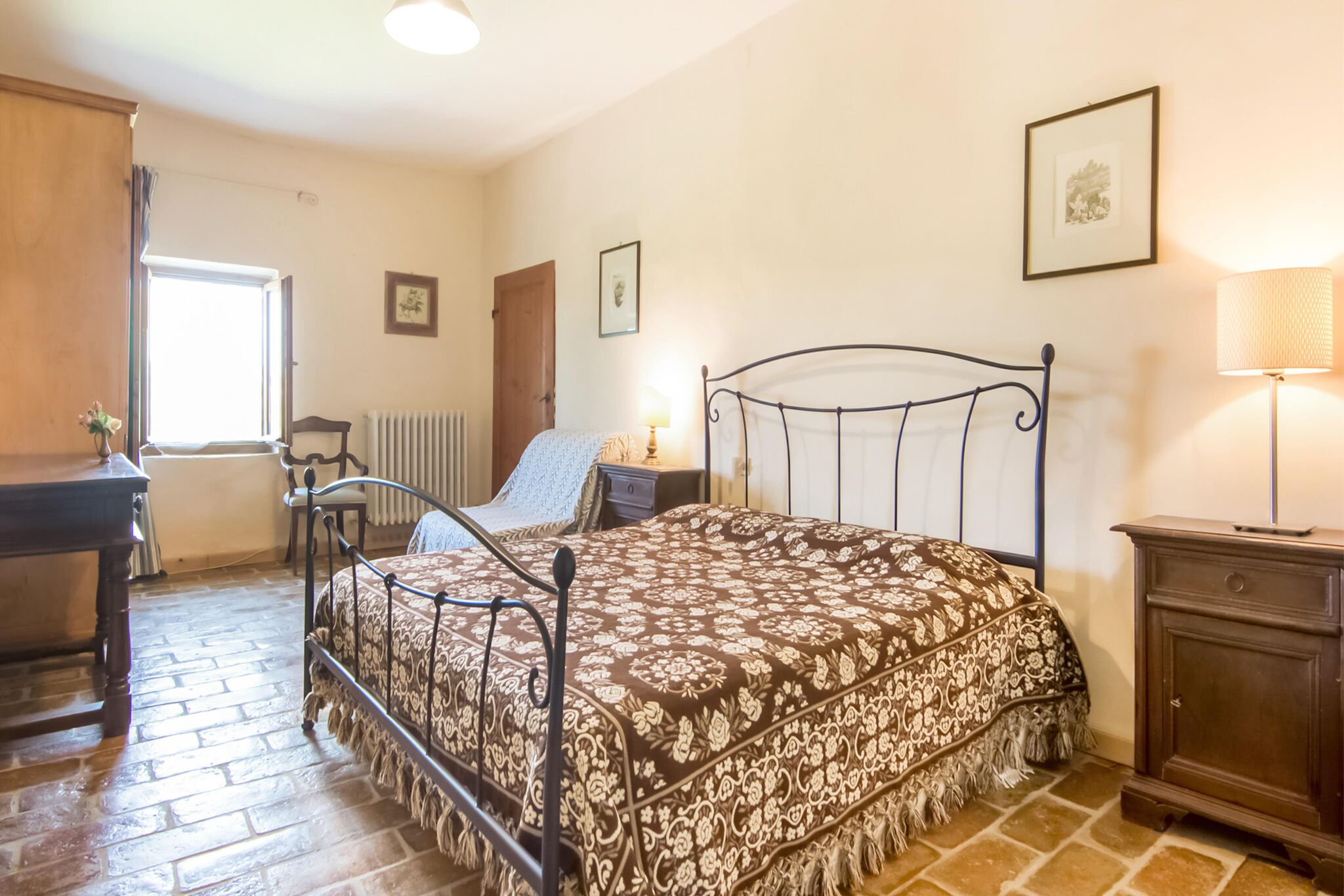 Leuk vakantiehuis bij Urbino met terras