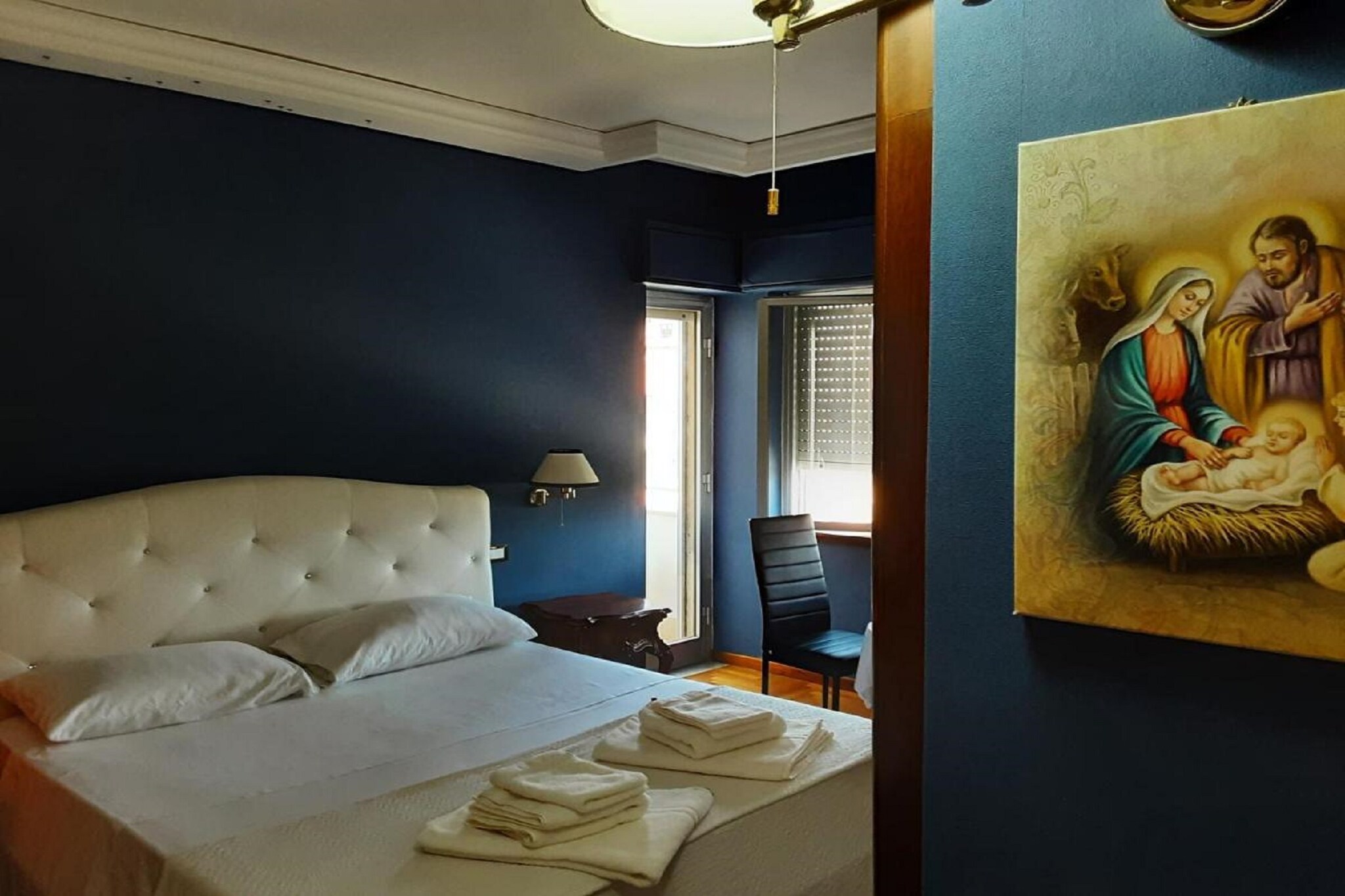 An optional utilities and service fee of EUR 60,00 will be charged before your arrival. Details are given below.<br> Charming Coastal Retreat
This attractively furnished holiday home in Pizzo offers a peaceful escape just minutes from the stunning Tyrrhenian Sea. Enjoy relaxing moments on the balcony overlooking the garden, or cozy up by the decorative fireplace inside. The communal garden provides a tranquil space to unwind with friends or family, while the wireless music system sets the perfect atmosphere for your stay. Explore Historic Pizzo and Nearby Beaches
Set on a rocky promontory, Pizzo boasts breathtaking sea views and rich history. Visit the impressive Murat Castle, only 500 meters away, and stroll through the quaint streets to discover charming shops and architecture. Nearby, Pizzo Beach and Piedigrotta Beach offer crystal-clear waters ideal for swimming and sunbathing. For a day trip, explore the captivating baroque Chiesa di San Giorgio or venture further along the Calabria coast for scenic coastal towns. Savor Local Delicacies and Dining
Pizzo is famous for its culinary gems, especially the legendary Tartufo di Pizzo, a creamy chocolate and hazelnut ice cream dessert you must try. Sample fresh seafood and traditional Calabrian flavors at local restaurants just a short walk away. Whether you prefer casual seaside eateries or elegant dining, Pizzo offers a delicious taste of southern Italy's vibrant food scene. <br><b> Optional Utilities & Service Package </b><br><b> An optional utilities and service package of EUR 60,00 </b> can be selected prior to your arrival. You will receive a separate communication with the payment link should you wish to include it.<br>This package ensures a seamless stay and conveniently covers services such as final cleaning, utility consumption, service support, and protection against minor damages or incidental costs during your stay.<br>Guests who prefer may manage these services independently, provided the property is returned in good order at check-out.