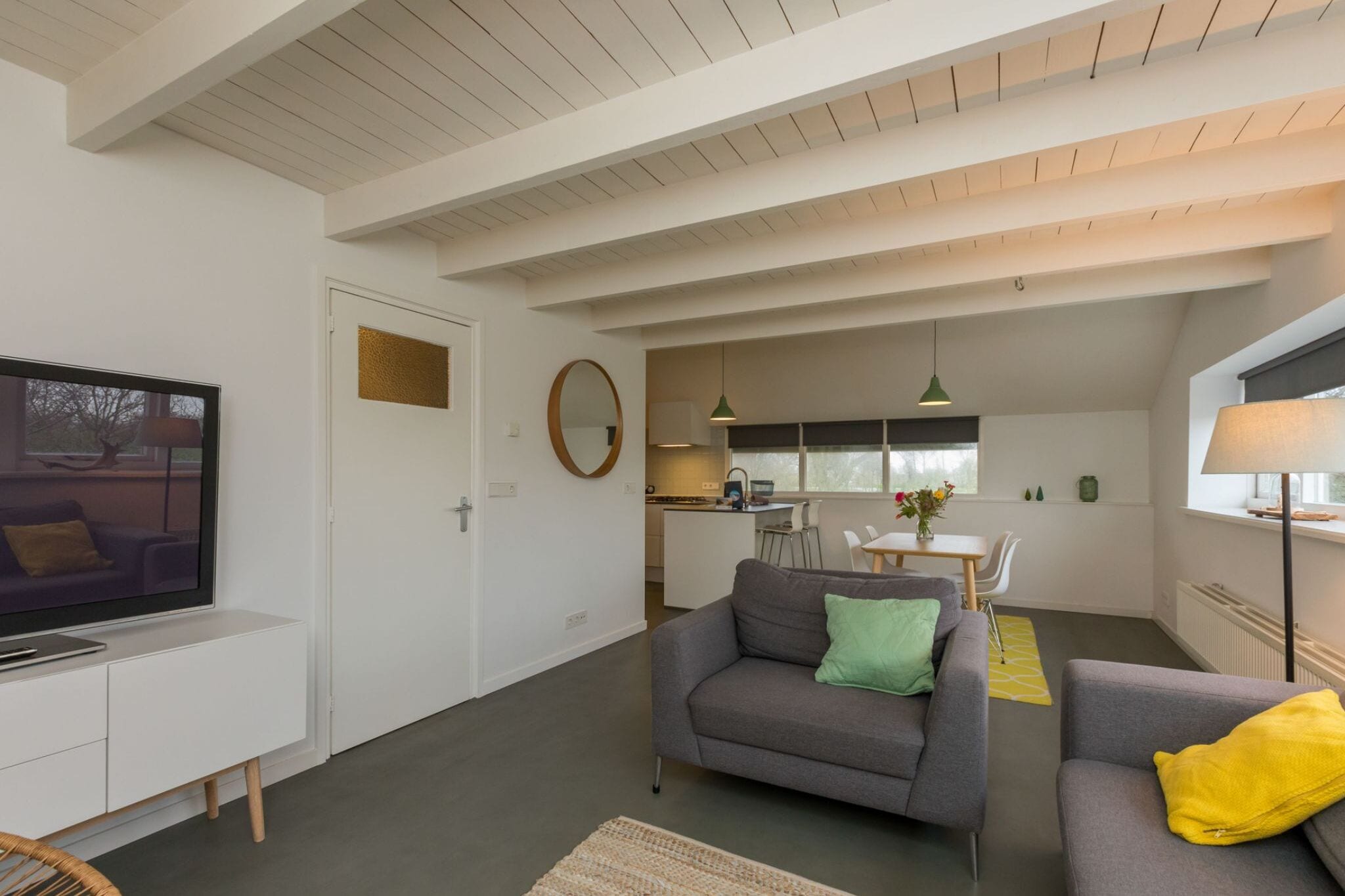Superb apartment near the beach in Vrouwenpolder