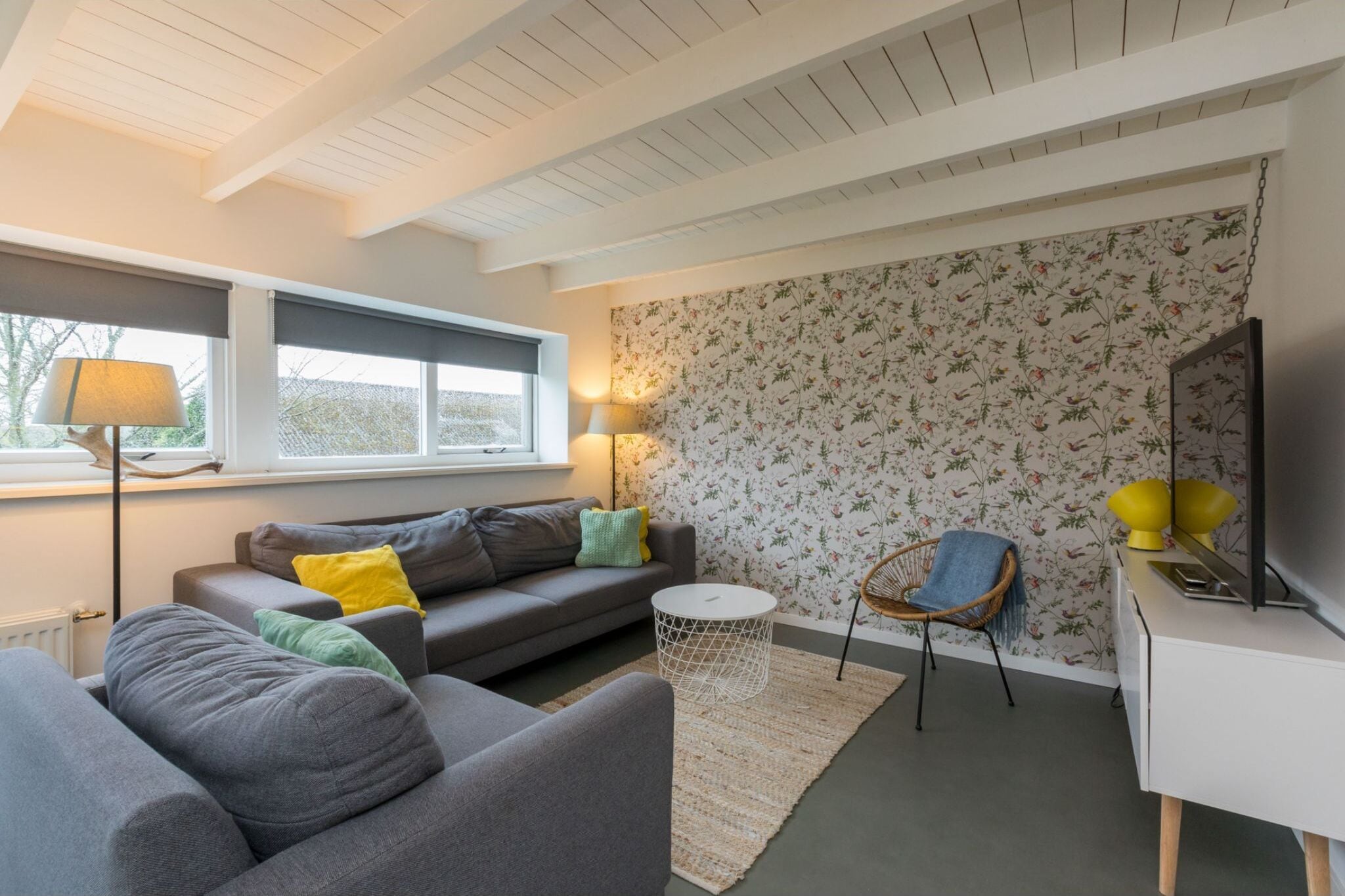 Superb apartment near the beach in Vrouwenpolder
