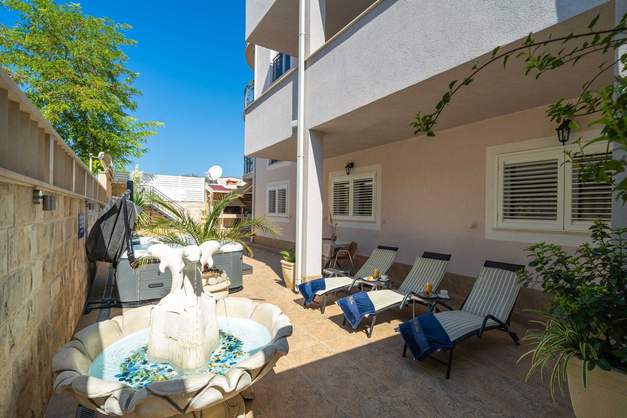 Apartments Aura - Comfort Studio Apartment 1 with shared swimming pool-Buitenlucht