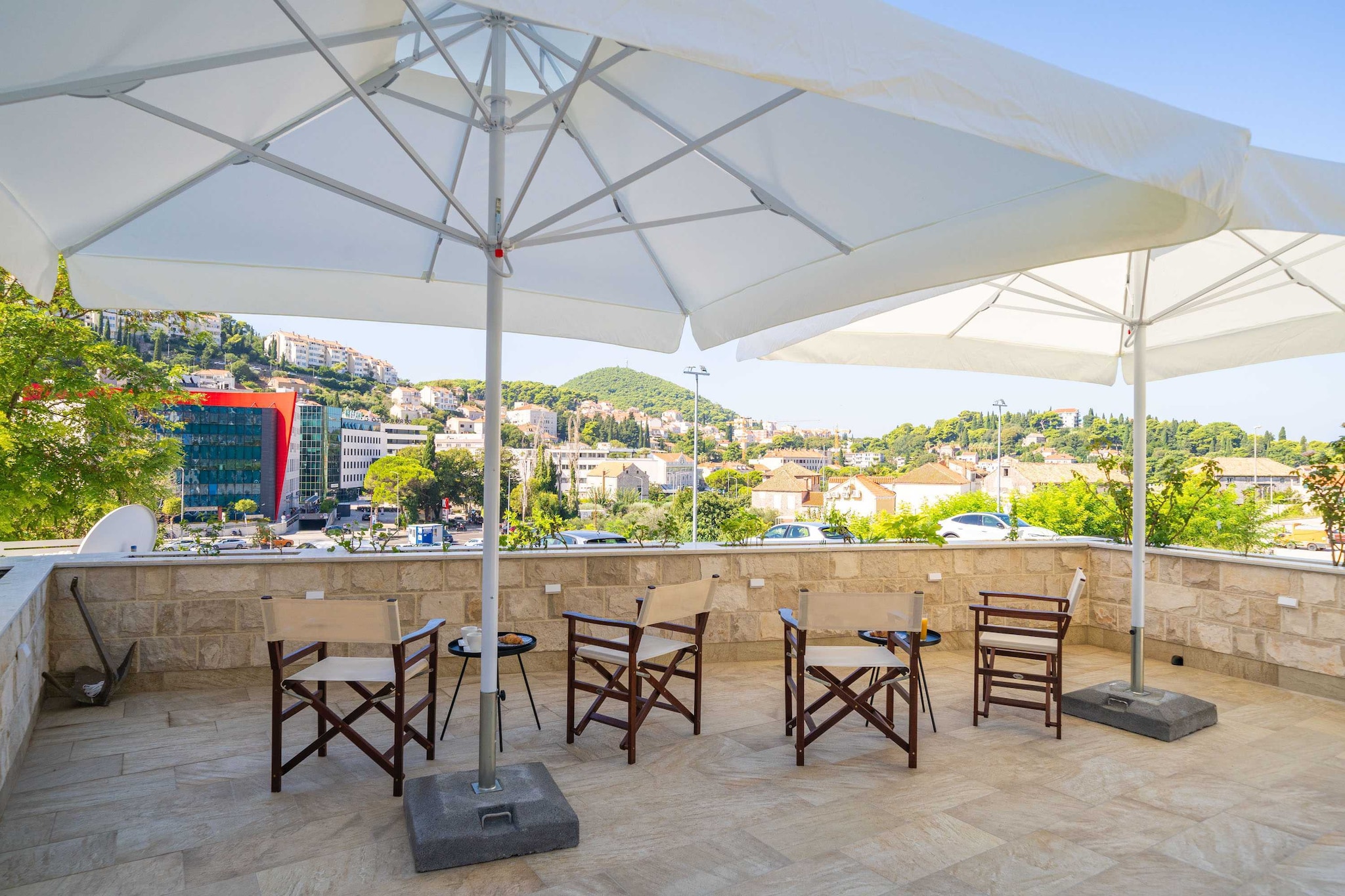 Apartments Villa Aura - Comfort Studio Apartment 8 with shared swimming pool-Terras