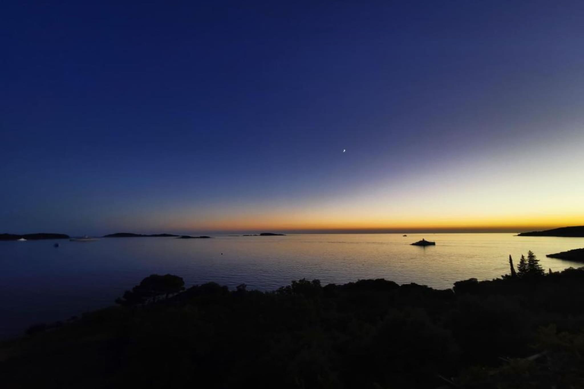 Villa Samba - Studio Apartment with Balcony and Sea View-Sfeer
