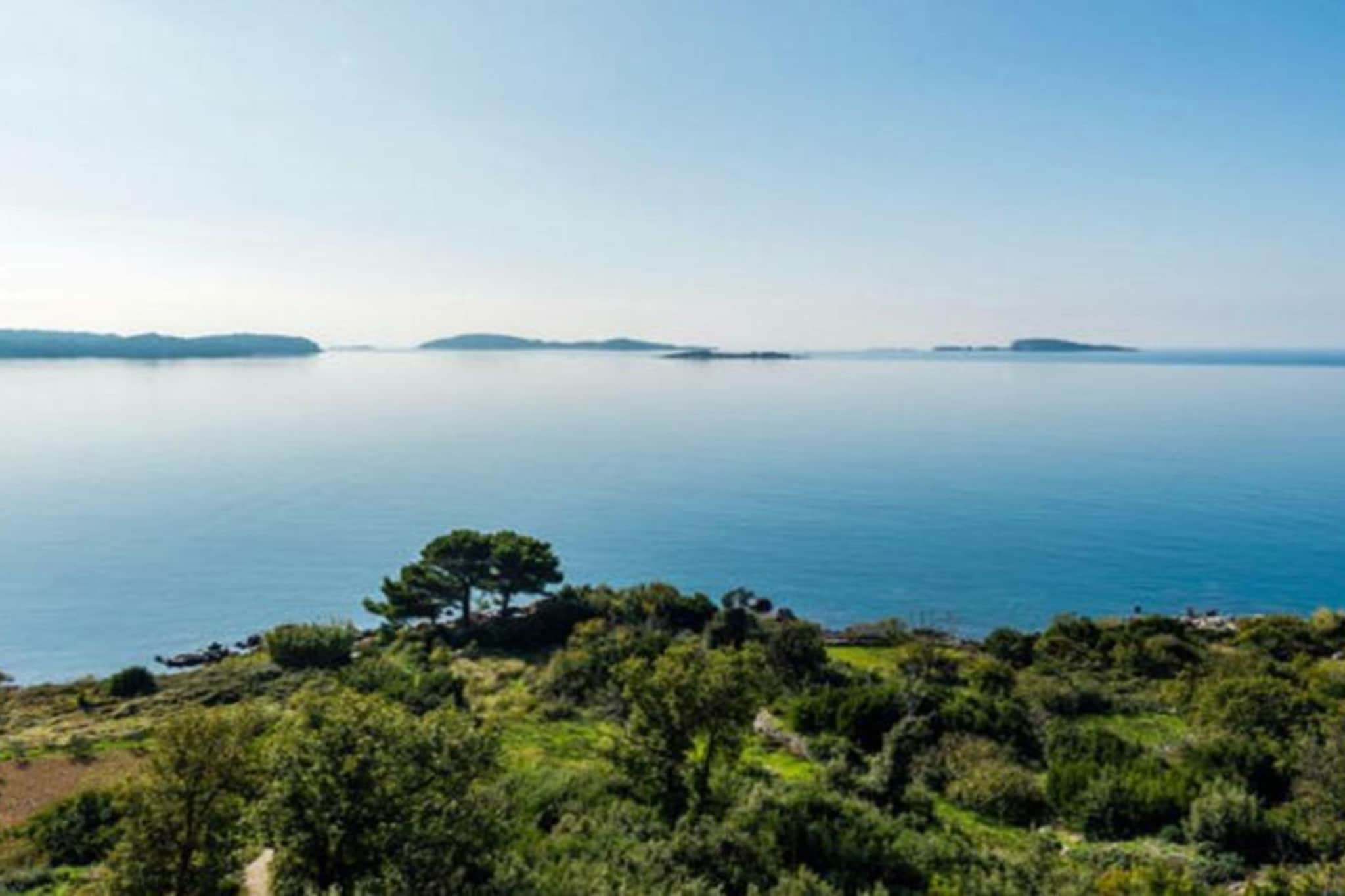 Villa Samba - Studio Apartment with Balcony and Sea View-Sfeer