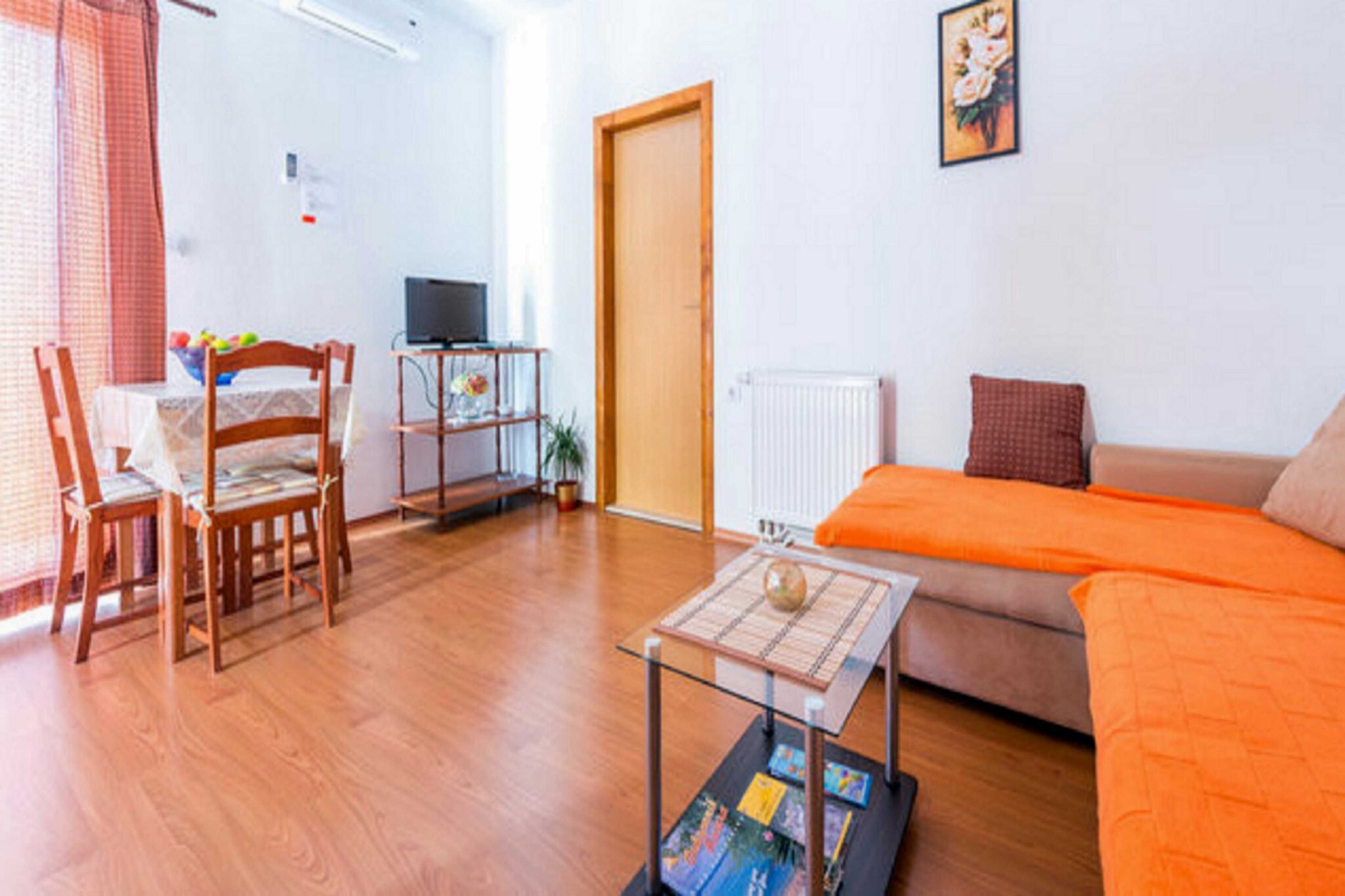 Overlooking the Adriatic Sea, Guest House Fontana is set in the idyllic town Mlini, a peaceful seaside village with beautiful beaches and seaside promenade. Guest will have unlimited access to WiFi. Luggage storage is possible prior to check in and parking is free and available on site.
This standard one bedroom apartment features WiFi, air-conditioning and living room with TV. Kitchenette is fitted with refrigerator, microwave, stove, water kettle, toaster and coffee machine. Private bathroom comes with shower and hair dryer. Balcony with an outdoor seating area offers beautiful view of the Adriatic sea.
Located in small place just 15 min outside Dubrovnik, Guest House Fontana is a perfect choice for all the guest looking for peace and easy access to all activities. Guest House Fontana are situated in Mlini, a lovely village near historic Dubrovnik. Mlini is a small, idyllic fishing settlement located halfway between Dubrovnik and Cavtat with intact beauty, rich vegetation and stunning beaches as well as historical and cultural heritage.
Dubrovnik Bus Station and Ferry Port, connecting the mainland with various Dalmatian islands, are 13.8 km from the apartment, while Dubrovnik Airport is 8.7 km away.