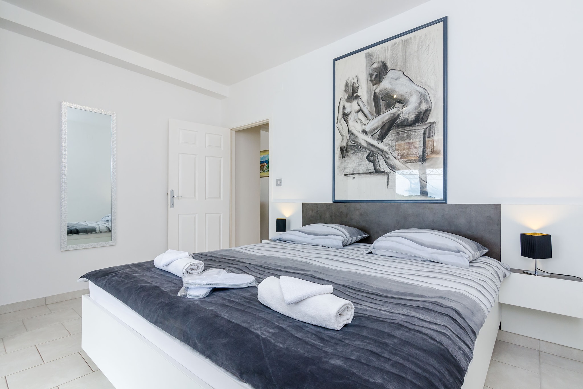 Apartment Franceska -Two-Bedroom Apartment with Terrace and Sea View-Chambre