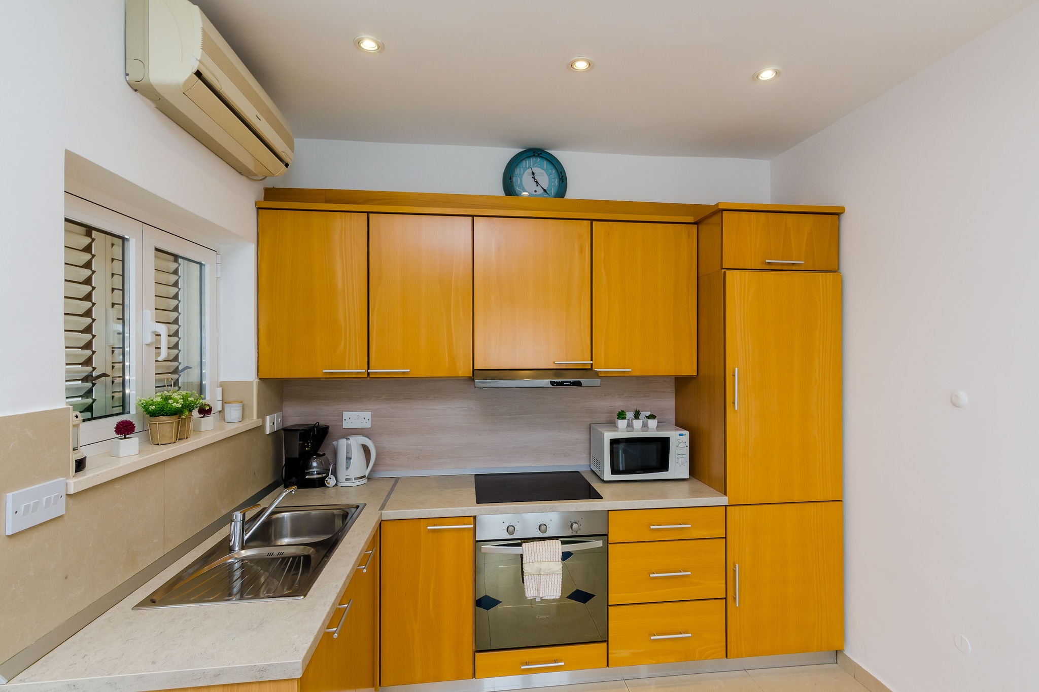 Apartment Franceska -Two-Bedroom Apartment with Terrace and Sea View-Cuisine