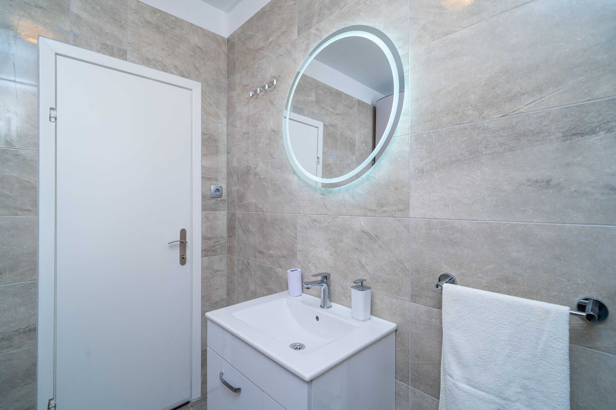 Apartments Vulicevic - Apartment Vulicevic A1 ( free private parking )-Badezimmer