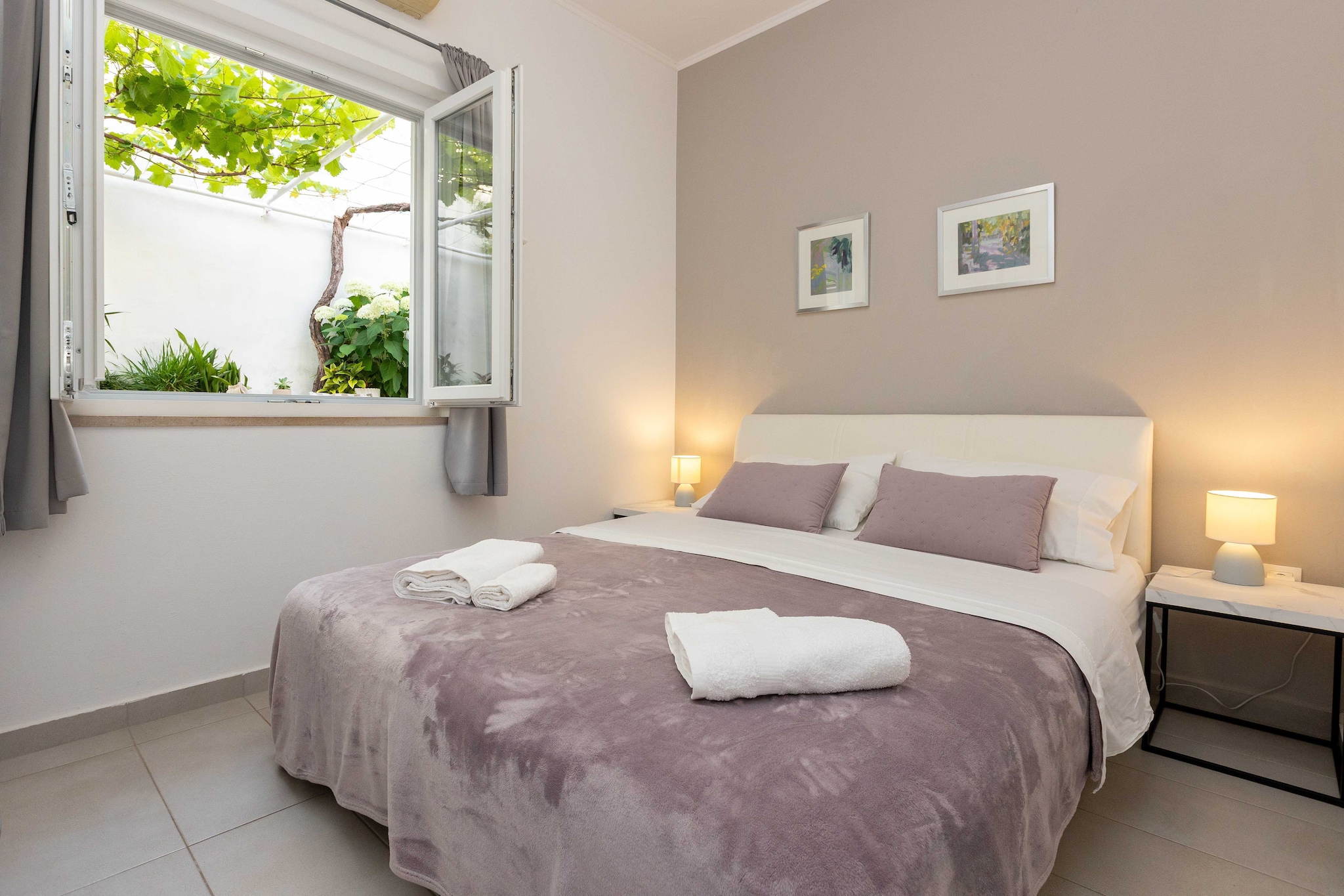 Rooms Batina - Double Room-1 - Slaapkamer