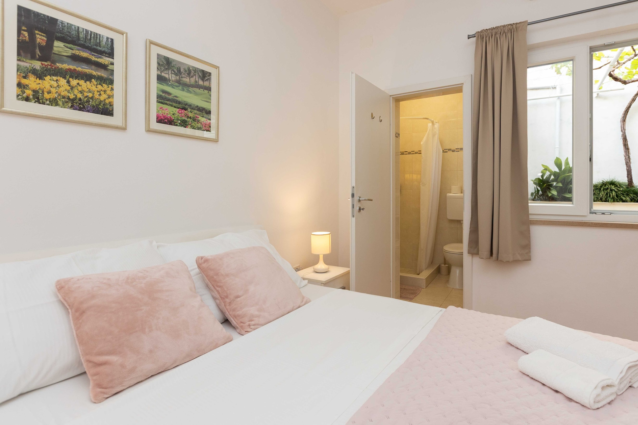 Rooms Batina- Standard Double Room-2
