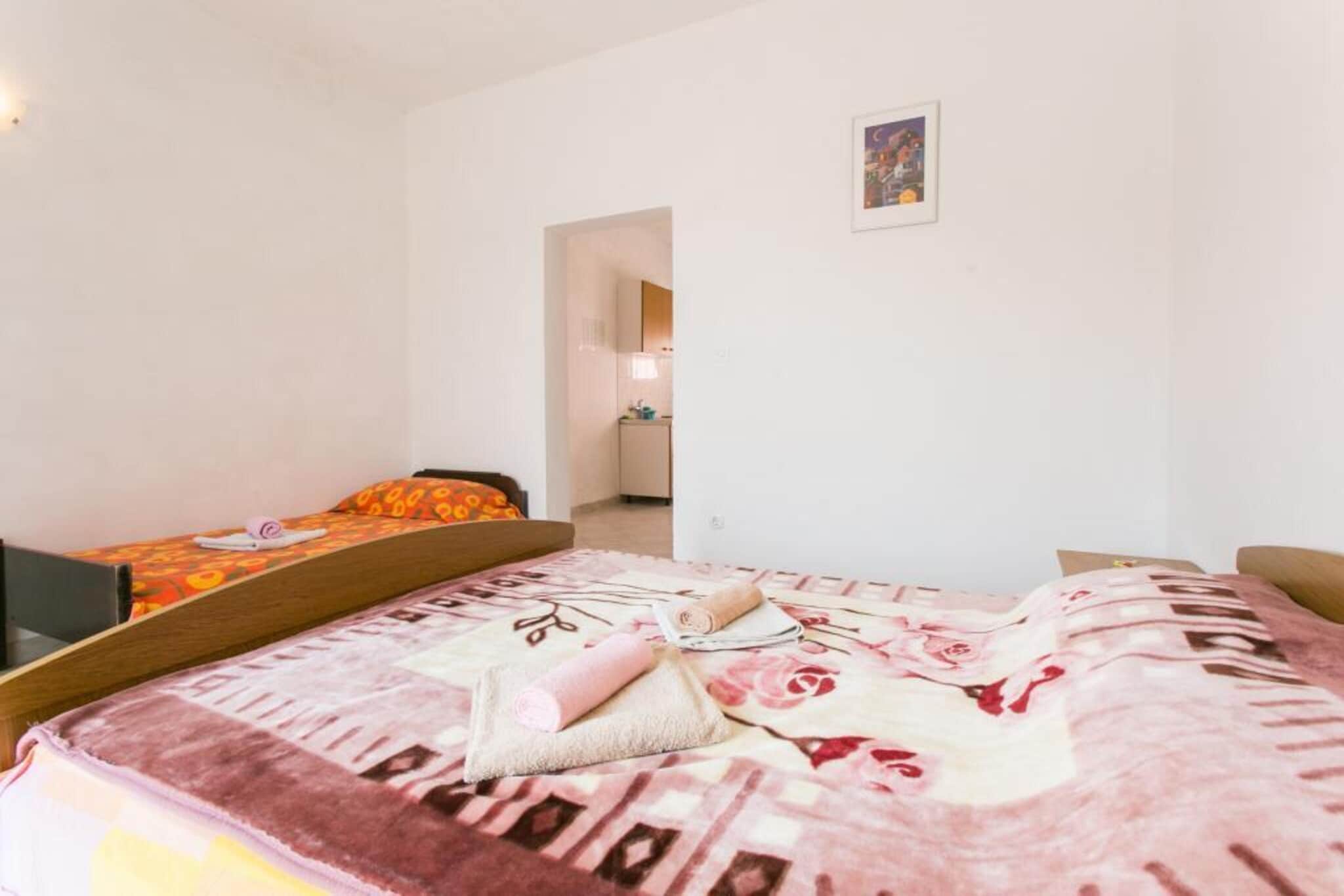 Apartmetns Franka Saplunara-One-Bedroom Apartment with Terrace and Sea View No2