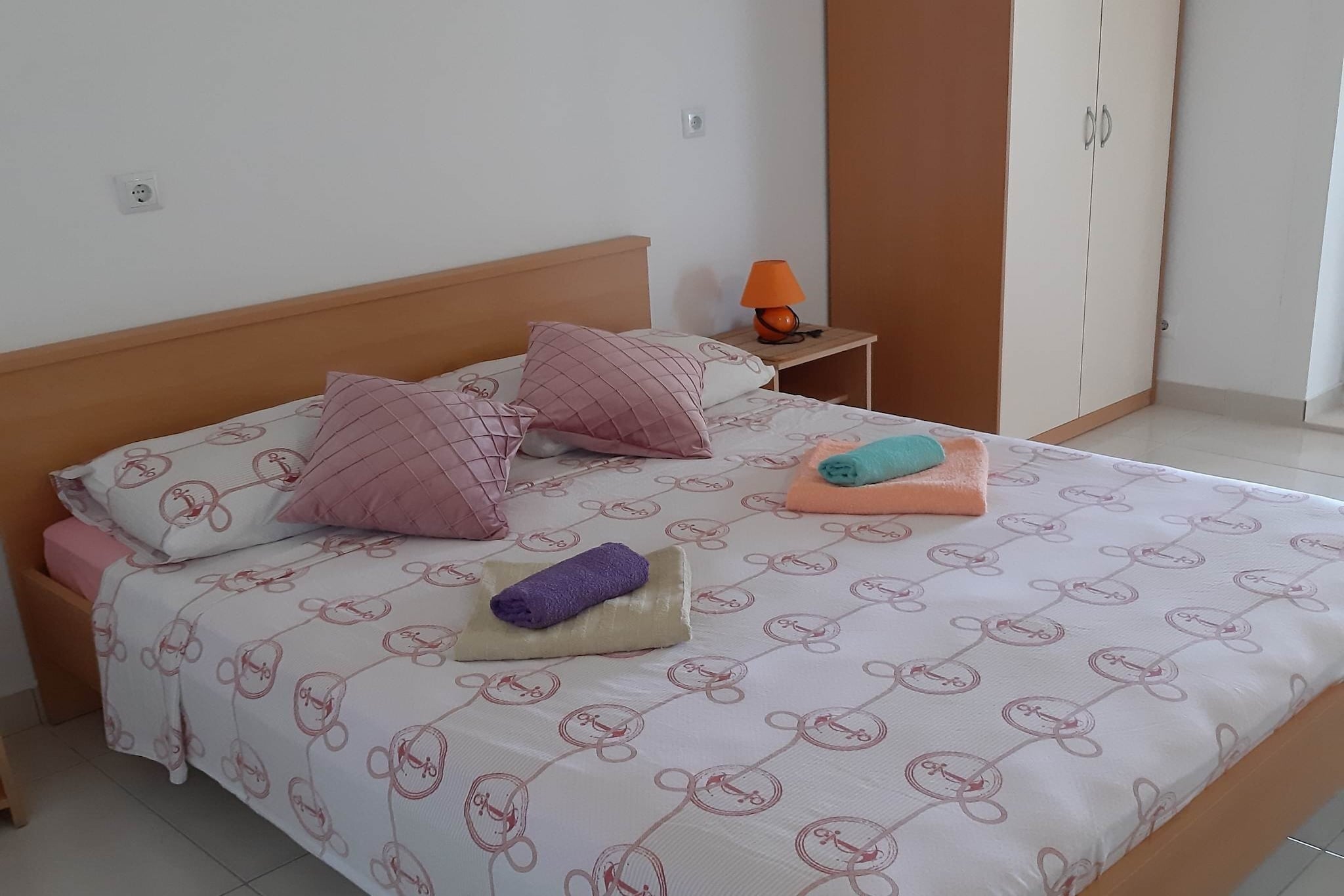 Apartments Franka Saplunara-Double Room with Terrace and Sea View-Slaapkamer