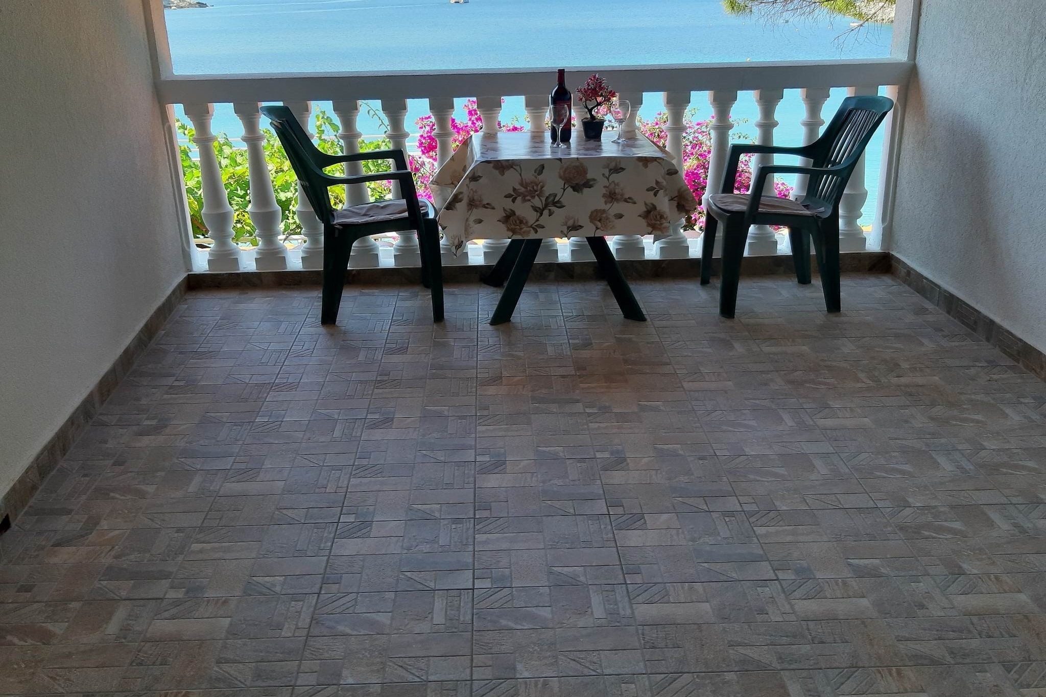 Apartments Franka Saplunara-Twin Room with Terrace and Sea view  No1-Terrasse/Balkon