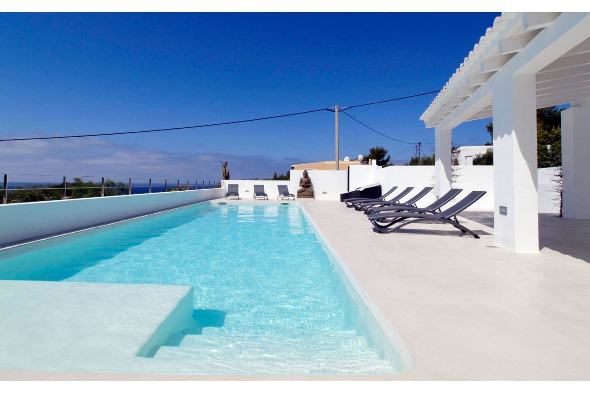 Charmante villa met prive zwembad uitzicht op de zee en de zonsondergang