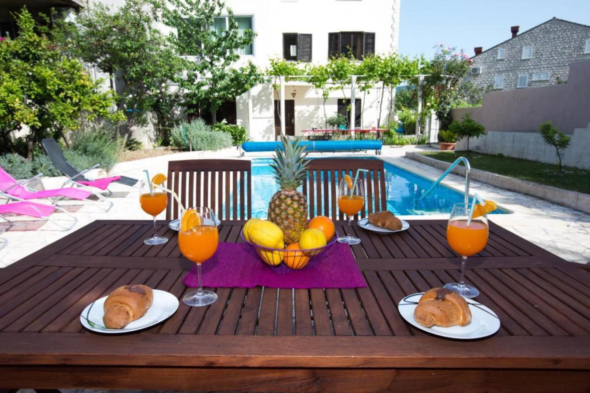 Villa Roza - Studio Apartment with Balcony-Terrasbalkon