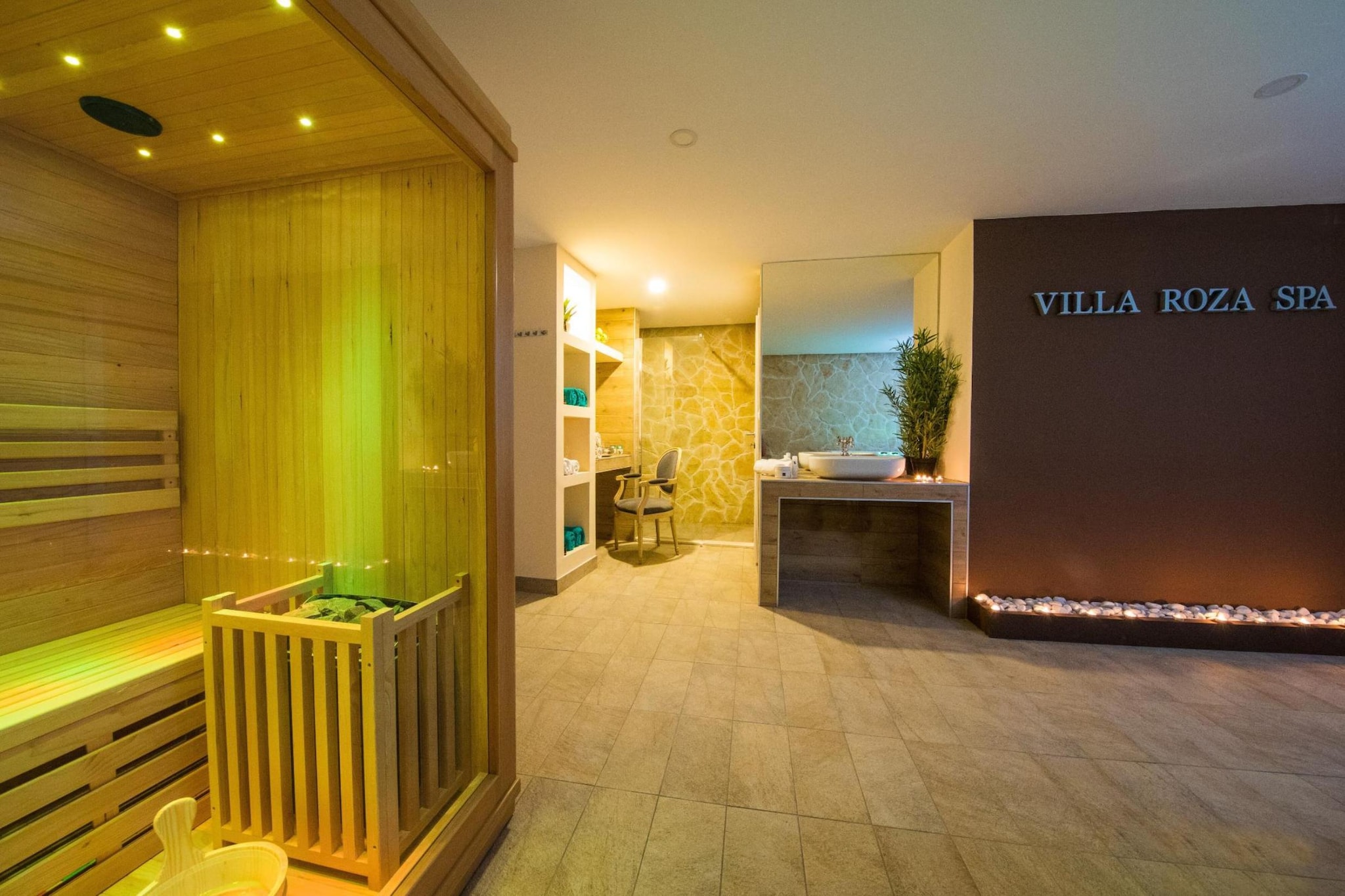 Villa Roza - Studio Apartment with Balcony-Wellness