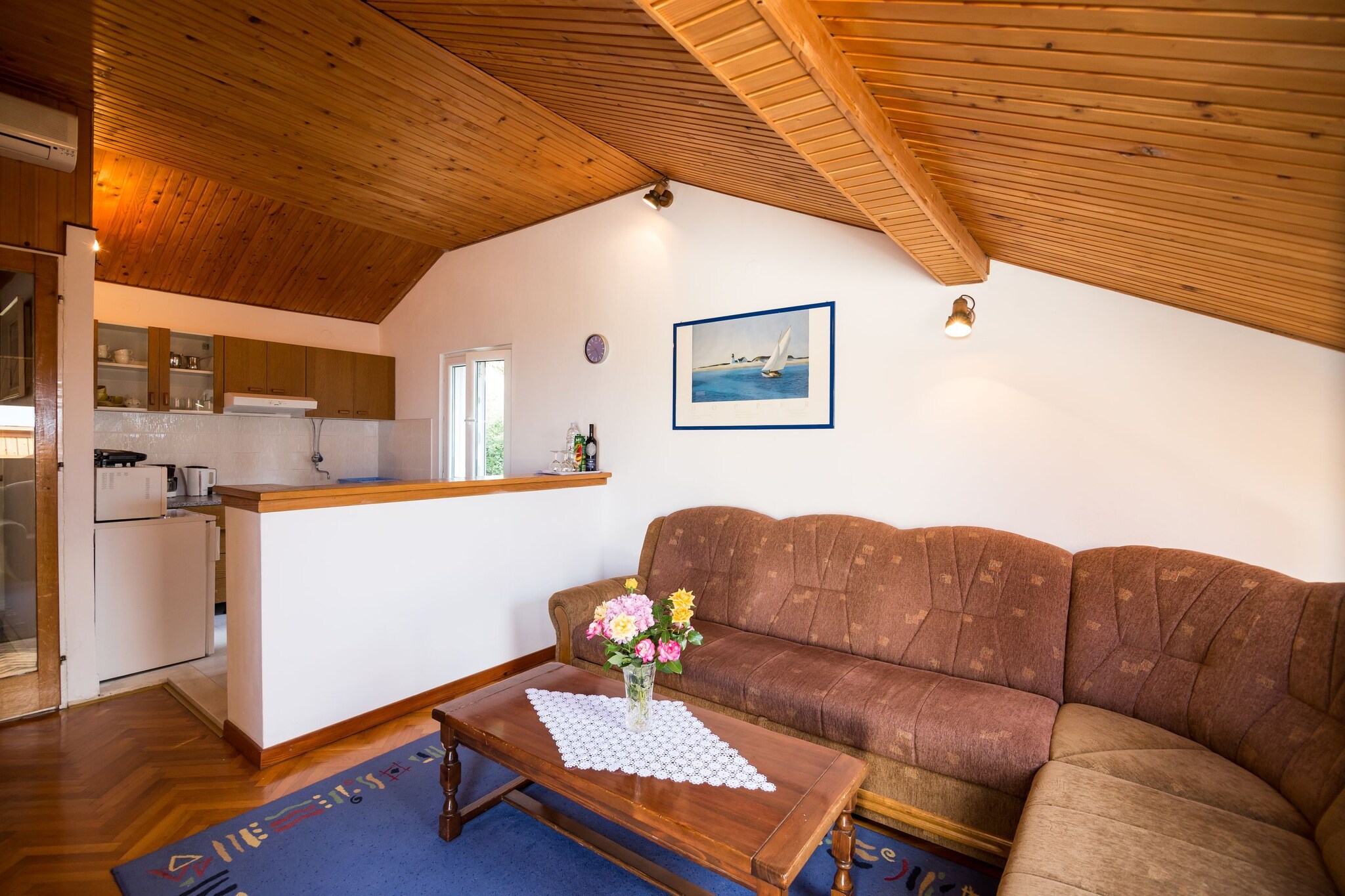 Apartment Srdj is a self-catering two bedroom apartment located in Kono area. 

Free private parking is available on site.

Overlooking the Adriatic sea, this two bedroom apartment with furnished balcony features free WiFi, air conditioning and SAT TV. The bedrooms come with twin beds (which can be connected if necessary), while the living room includes sofa, sitting area and kitchen with refrigerator, oven, stove top, microwave, toaster, electric kettle, coffee maker and dining table for 4 persons. The apartment has a private bathroom with shower and hair dryer. 

Ironing facilities and baby cot are at guests' disposal.

Free private parking is available on site.

Apartment Srdj is a self-catering accommodation located in Kono area. If you want to stay in the apartment that is close to all important sites, but far from city crowds, this is perfect location for you. Dubrovnik Old Town is 600 m away, where you can marvel at sights such as the City Walls, Stradun promenade, Rector's Palace and many more that this UNESCO heritage site offers or relax at one of the many cafes and restaurants.

Dubrovnik's Main Bus Station and Ferry Port, connecting the mainland with various Dalmatian islands, are 3.3 km away, while Dubrovnik Airport is 19 km away.