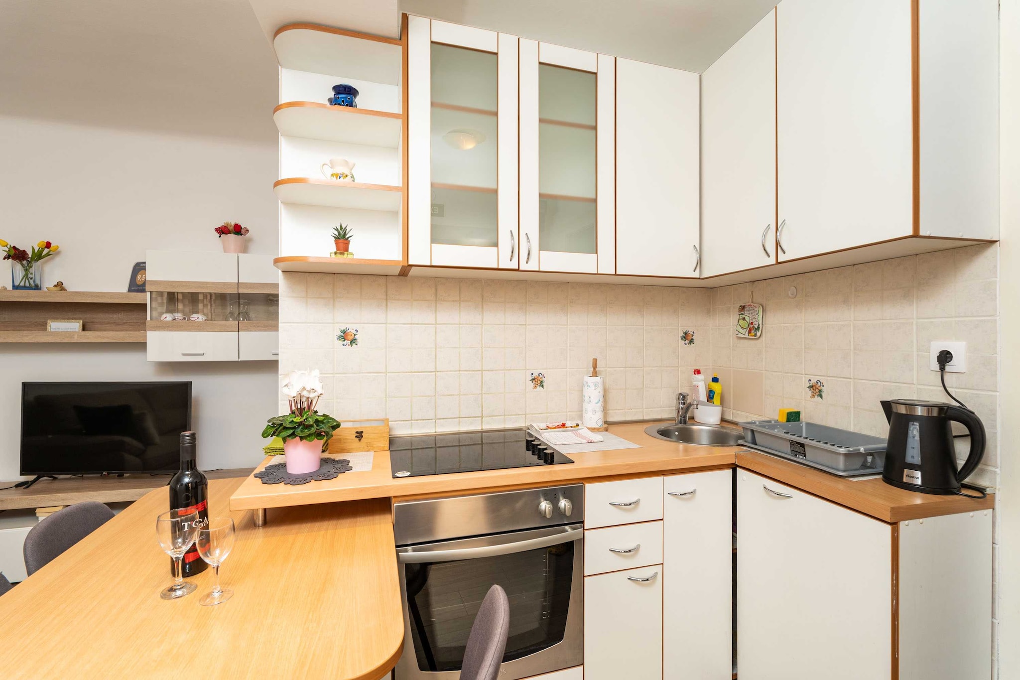 Apartment Family Tokić - One Bedroom Apartment with Terrace-Keuken