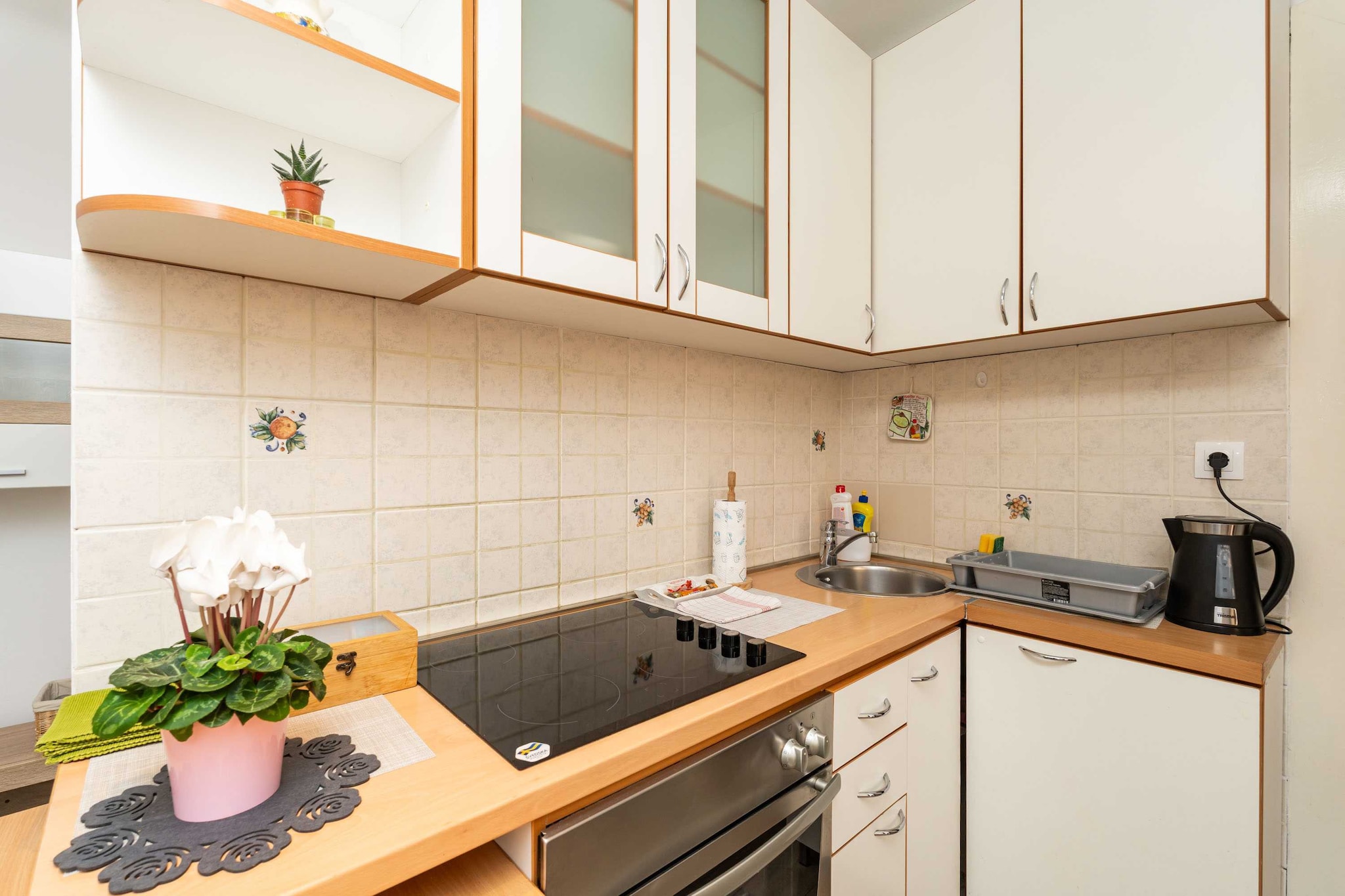 Apartment Family Tokić - One Bedroom Apartment with Terrace-Keuken