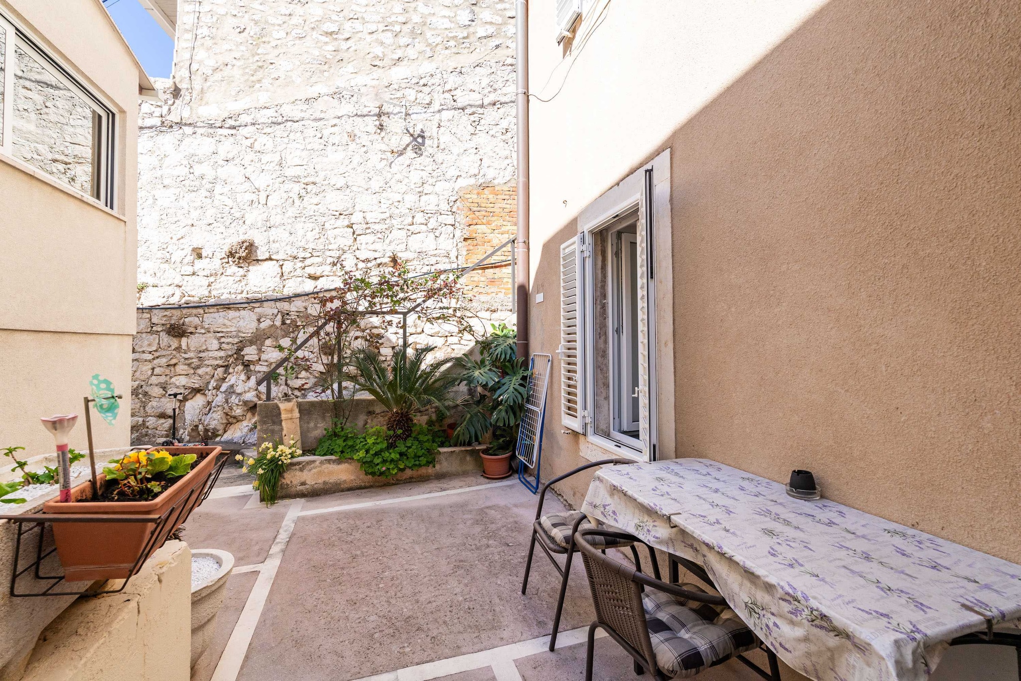 Apartment Family Tokić - One Bedroom Apartment with Terrace-Buitenlucht