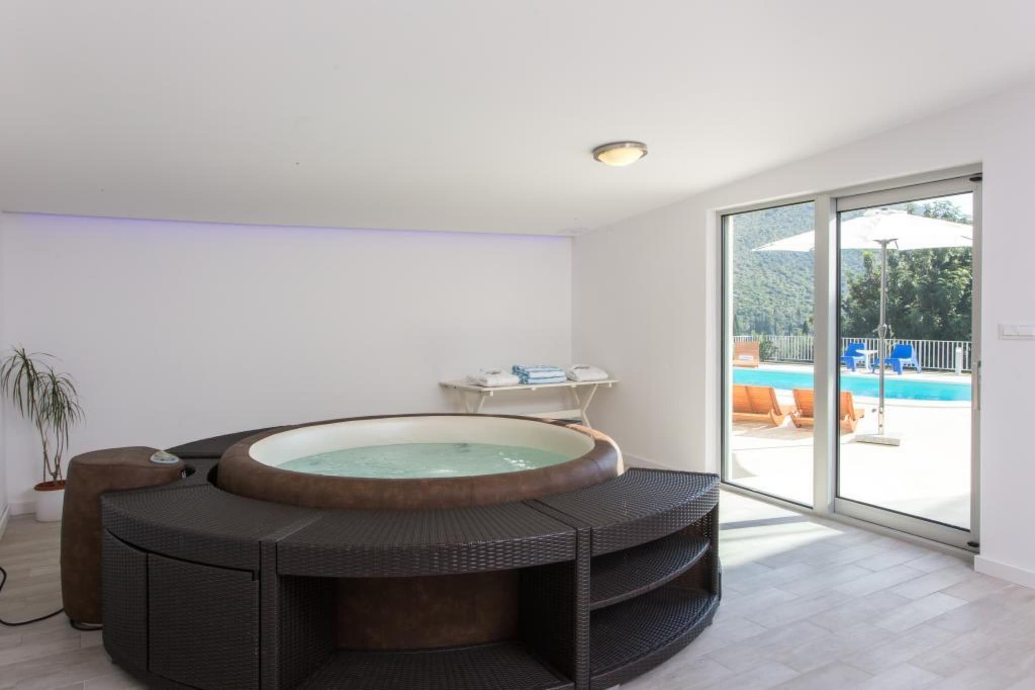 Villa Dupcic - Five-Bedroom Villa with Private Pool and Sea View-Piscine