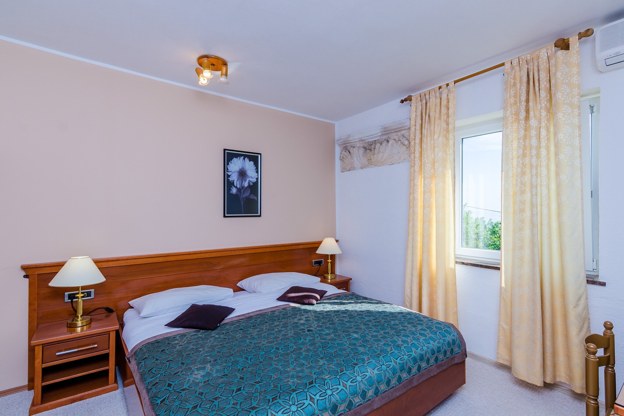 Apartments Nicol - Two-Bedroom Apartment with Terrace and Sea View