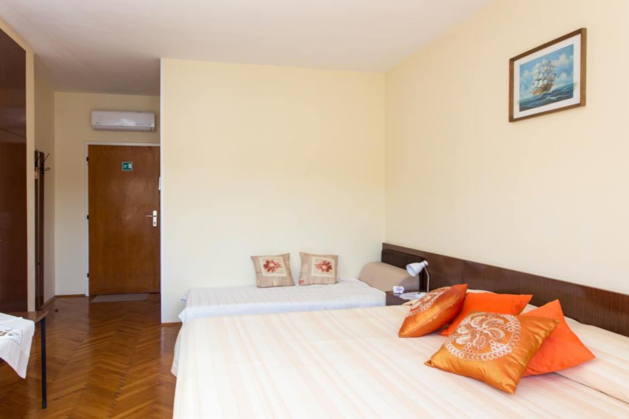 Villa Malfi - Standard Double Room with Sea View (S3)-Slaapkamer