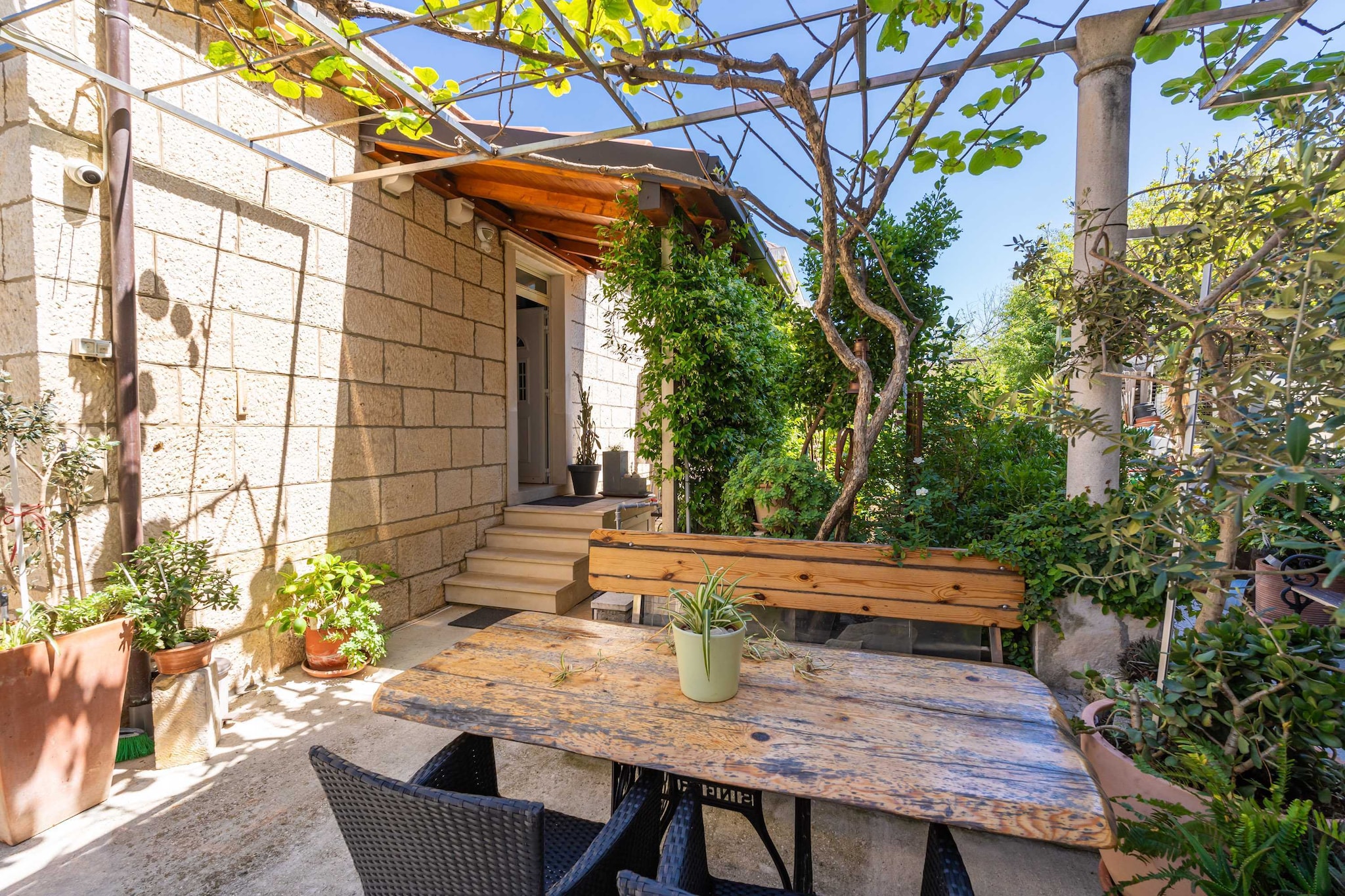 Apartments and Room Frane- Standard Studio with Terrace-Buitenlucht