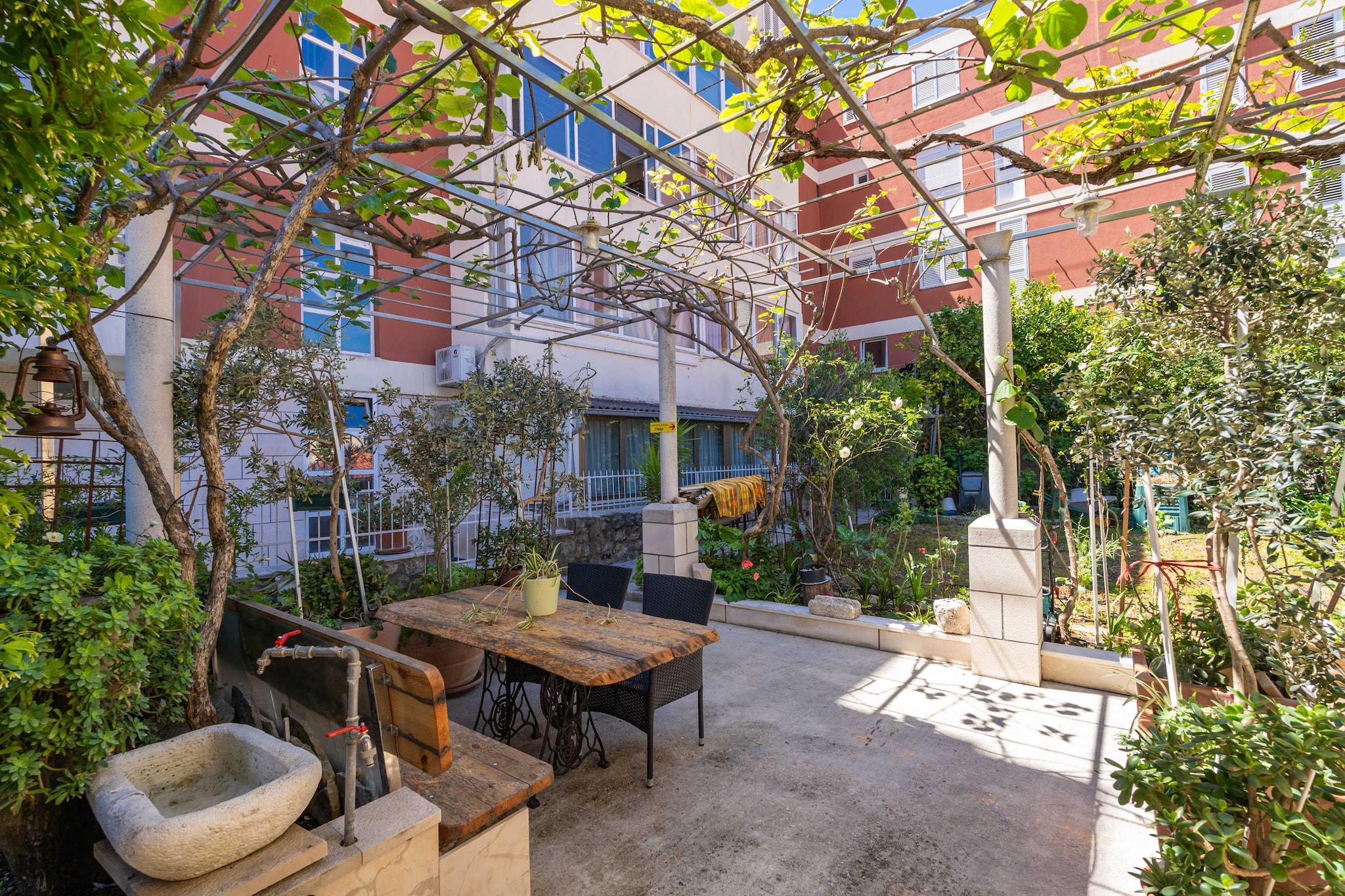 Apartments and Room Frane- Standard Studio with Terrace-Buitenlucht