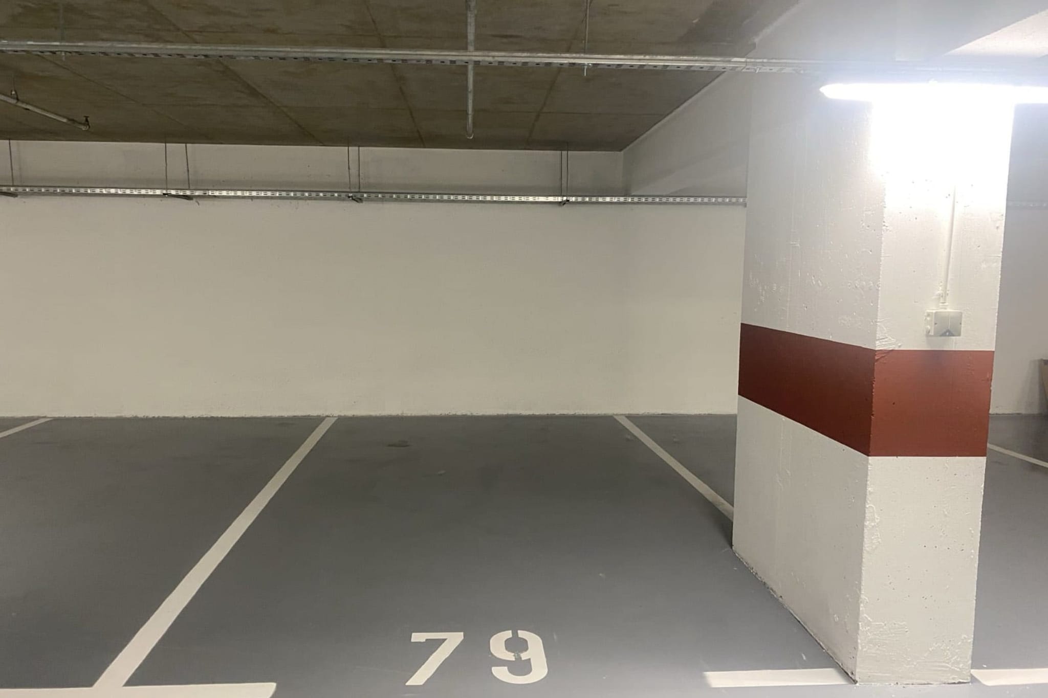 Apartment Iva 31 - Two-Bedroom Apartment with Balcony and City View - Parkplatz