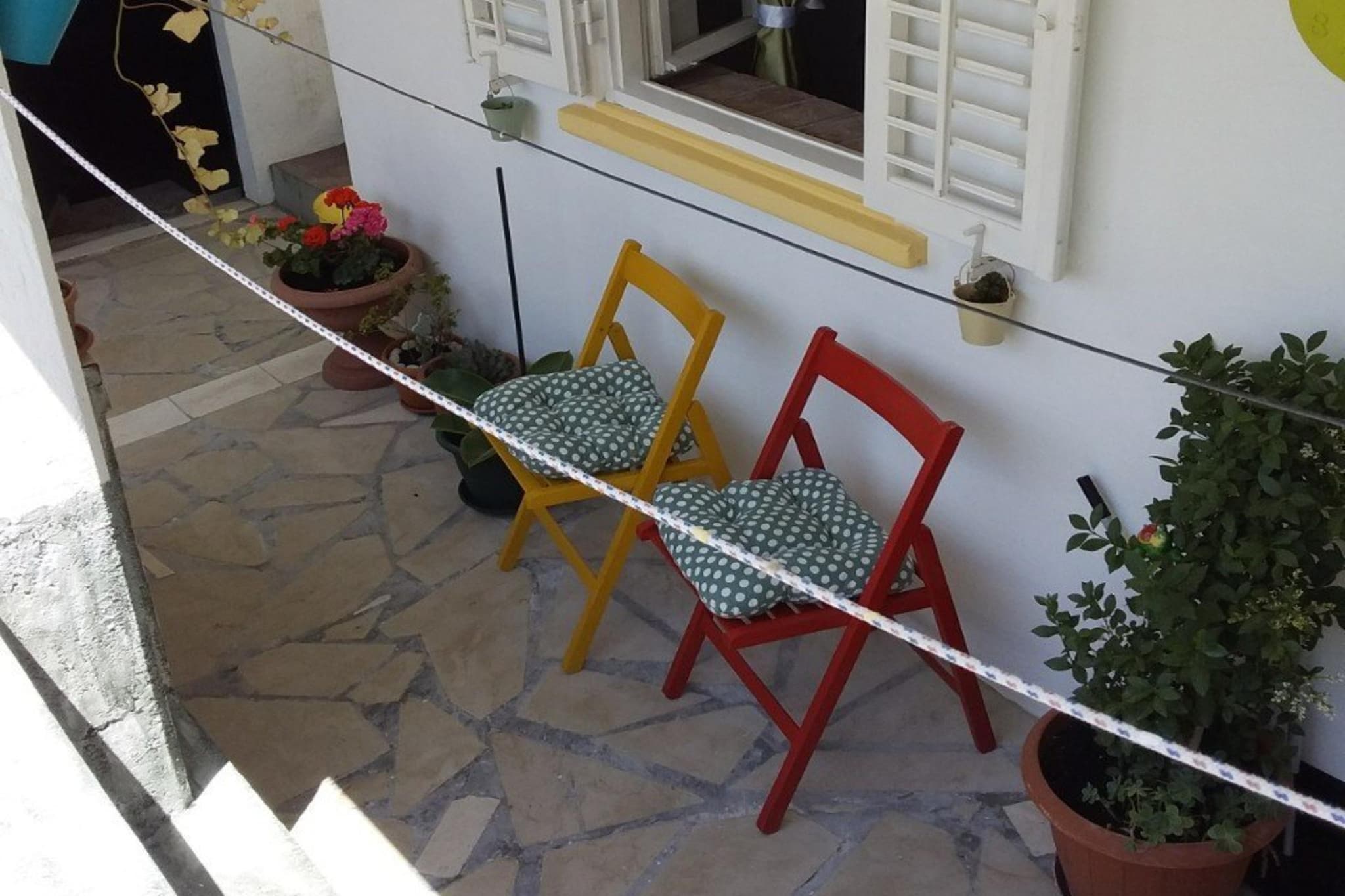 Apartment Mir - Studio Apartment with Garden View-Terrasbalkon