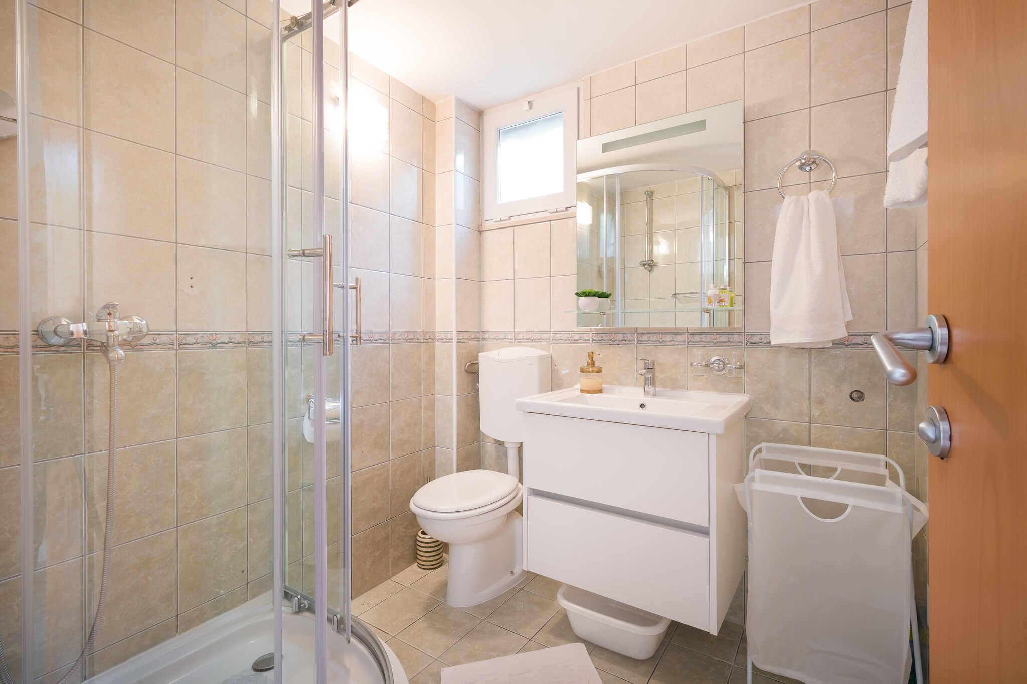 Apartments Lotea - Two-Bedroom Apartment with Terrace-Badkamer