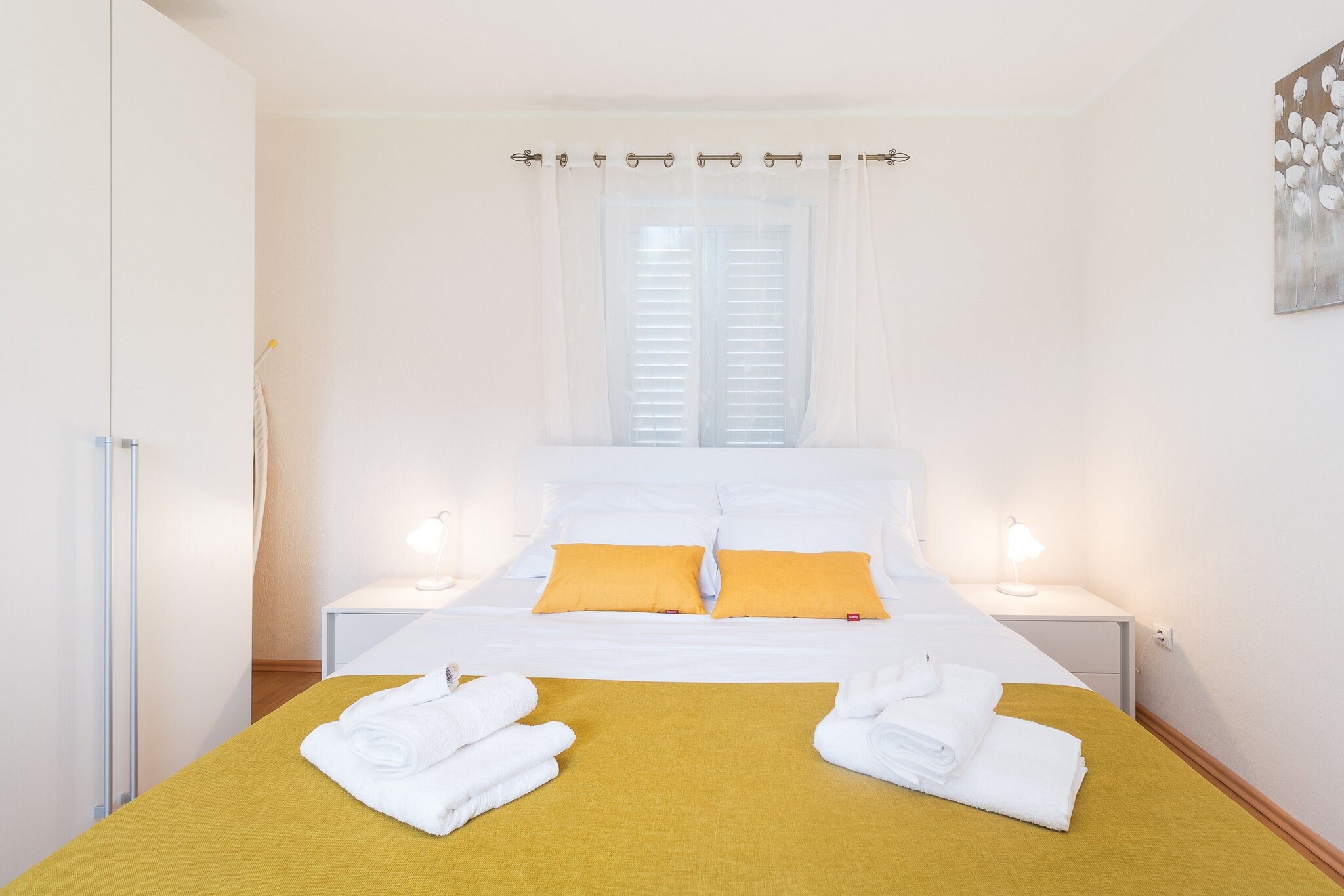 Apartments Lotea - Two-Bedroom Apartment with Terrace and Sea View