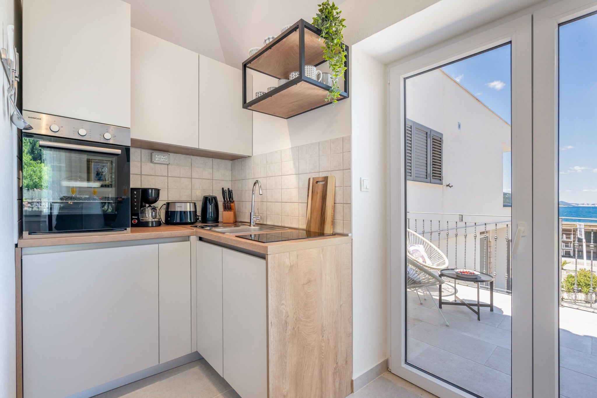 Apartments Lotea - Two-Bedroom Apartment with Terrace and Sea View-Keuken