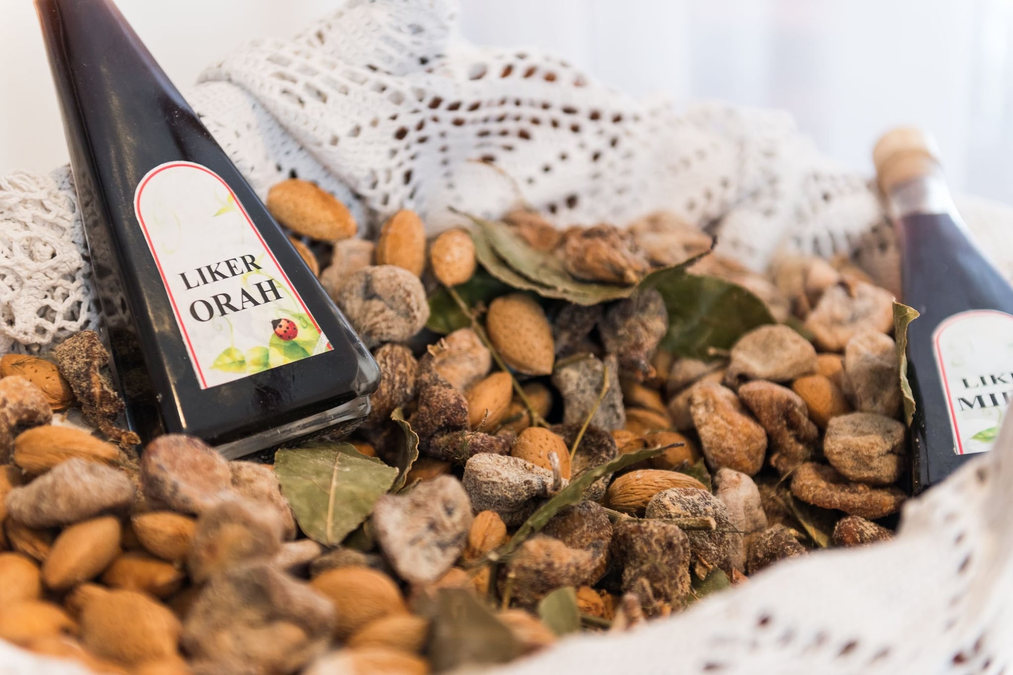 Guest House Kola - Double Room with Balcony-Binnen