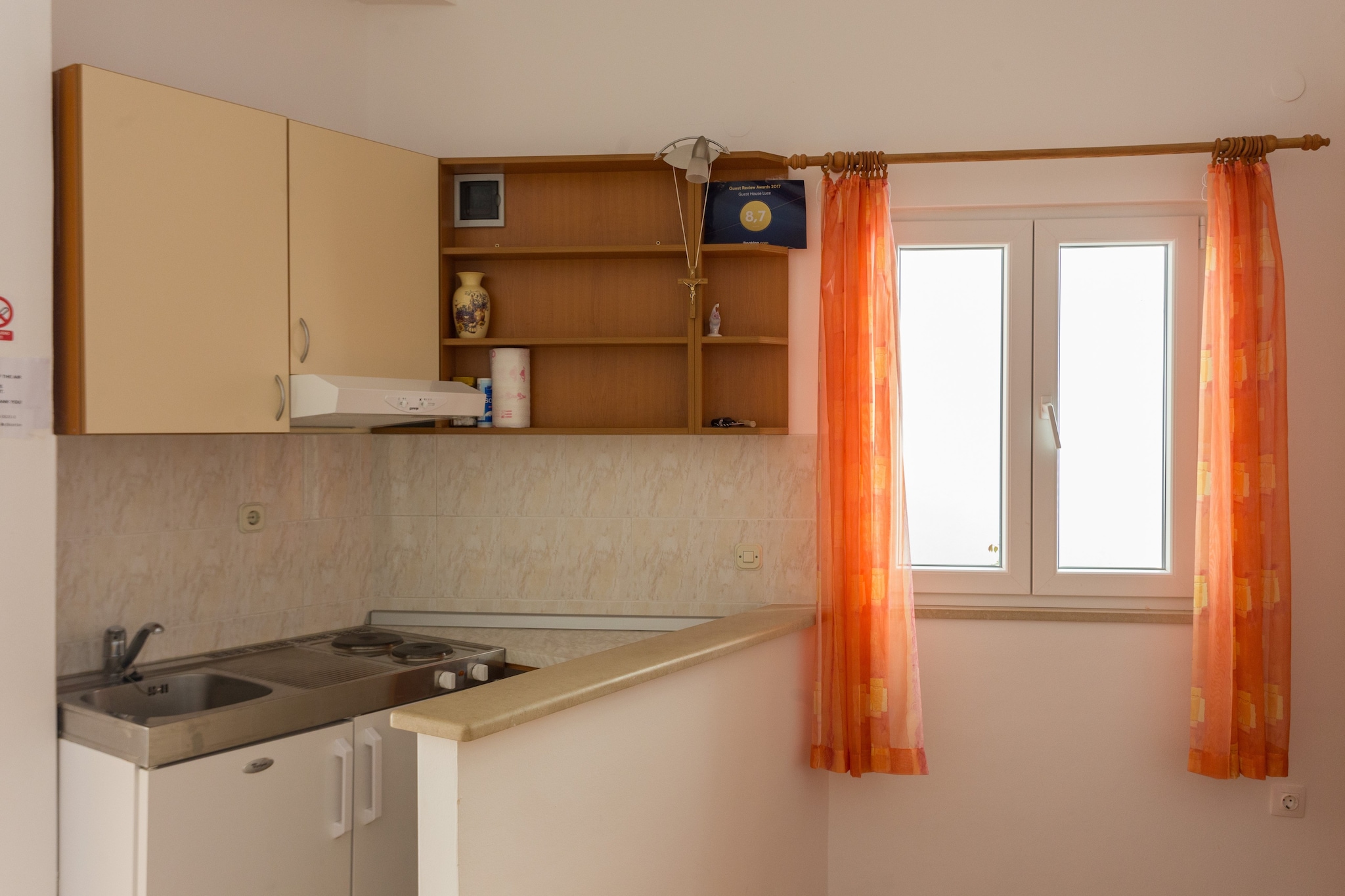Guest House Luce is located in Dubrovnik Gornji Kono and offers 3 self catering accommodation units. Free private parking is available, but reservation is needed. Luggage storage is available before check in and after check out. Free WiFi and air conditioning are provided.
This studio apartment features free WiFi, air-conditioning and TV, as well as kitchenette fitted with refrigerator, stove top, water kettle, and toaster. It will also provide guests with furnished private terrace overlooking Adriatic Sea. Private bathroom comes with shower and hair-dryer.
Free private parking is available, but reservation is needed.
Restaurants, cafe bars, and grocery stores are all located less than 400 meters away from the accommodation. The central part of Dubrovnik where all the shops, bakeries, and banks are located is 1 km from the accommodation. Guest House Luce is just 950 meters away from Bellevue Beach.
Various daily trips can be arranged on site with Dubrovnik Port is just 1.8 km away, and Dubrovnik Central Bus Station 2 km from Guest House Luce. Dubrovnik Airport is at a distance of 20 km and shuttle service can be organised upon request and at a surcharge.