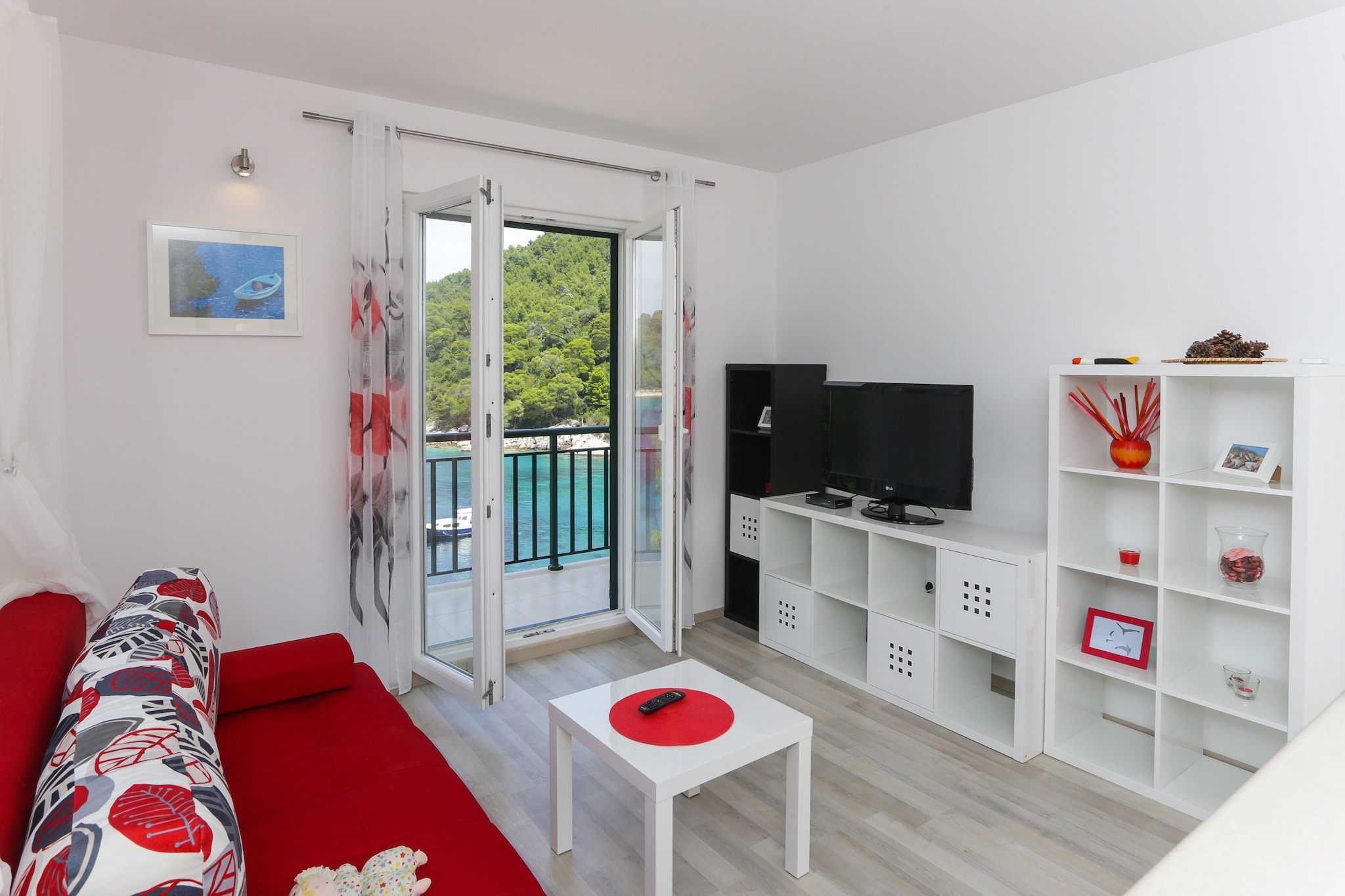 Apartments Posta offer seven self-catering accommodation units in Saplunara, quiet little place in a beautiful bay on the eastern side of the island of Mljet.
Luggage storage before check in and after check out are available.
Free private parking is available on site and reservation is not needed.
This spacious deluxe one bedroom apartment can comfortably accommodate up to four persons.
It features air condition, free Wi-Fi and LCD cable TV. Kitchen is well equipped and comes with combined dining area and living room. Private bathroom includes shower and hair dryer.
Furnished balcony with sea view is at guests disposal.
Ironing facilities are available upon request.
Apartments Posta are located in Saplunara famous by sandy beaches. Nearest grocery store and bus stop are 700 m away from the property. Bar and restaurant can be found within 500 m. Closest sandy beach is walking distance from the property, only 150 m away.
Closest ferry port is Sobra, 15 km away. Dubrovnik 31 km (with boat)