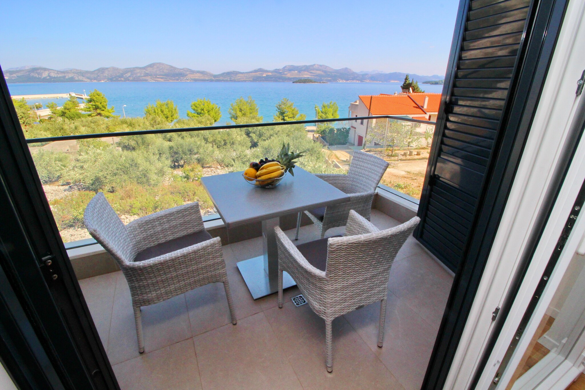 Apartments Kula - One Bedroom Apartment with Balcony and Sea View C3